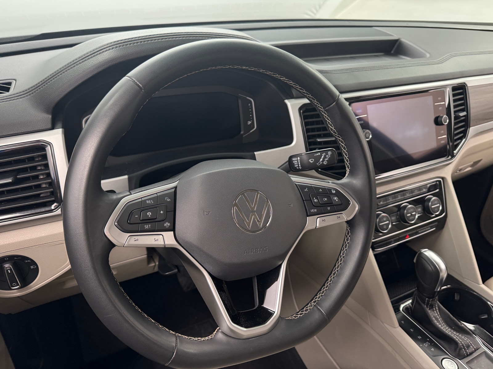 Thumbnail: 2021 Volkswagen Atlas - 4