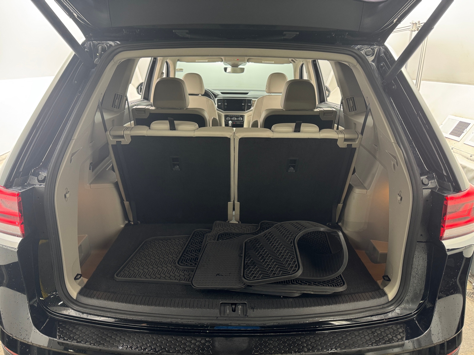 Thumbnail: 2021 Volkswagen Atlas - 6