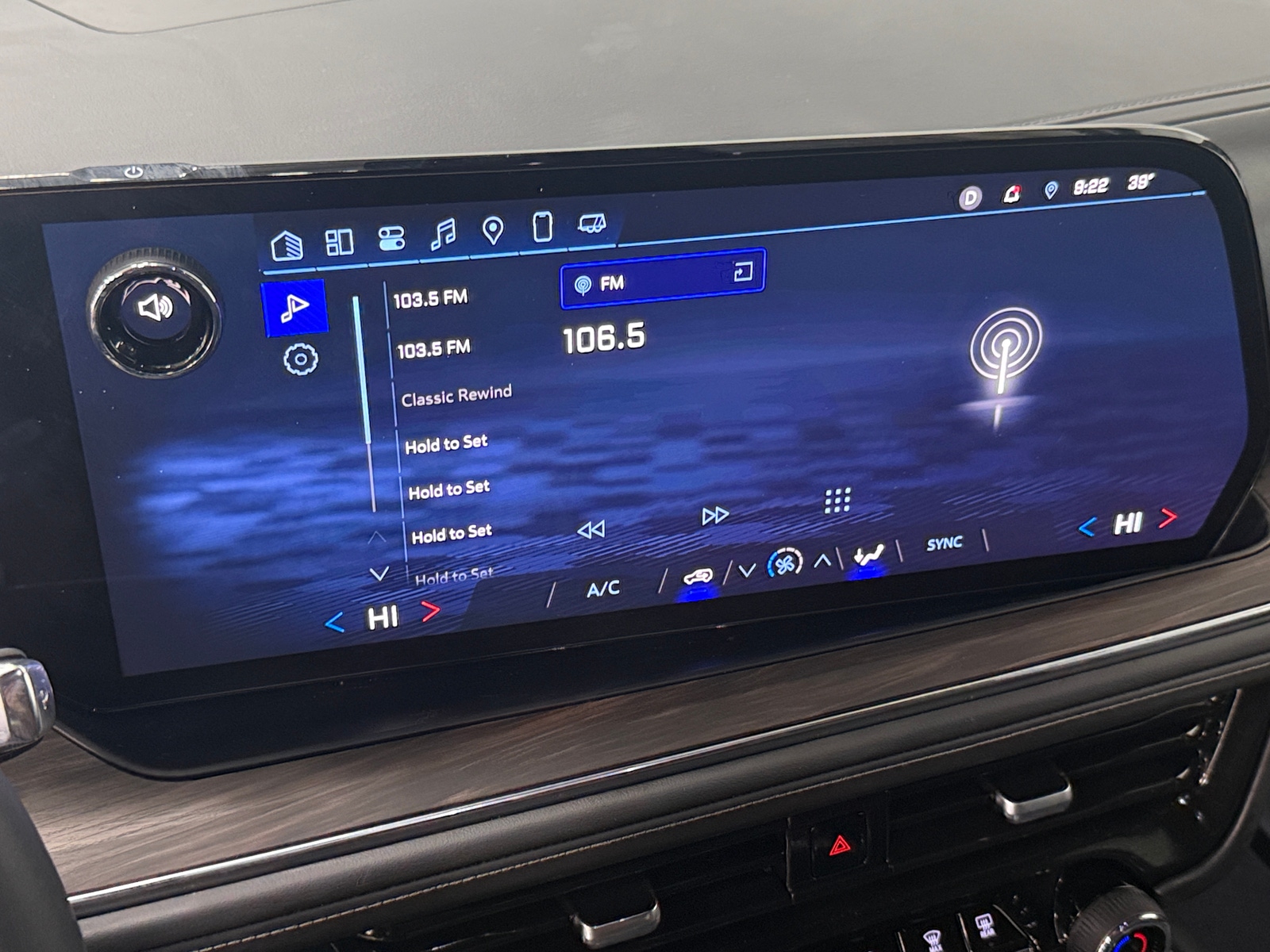 Thumbnail: 2025 Chevrolet Suburban - 4