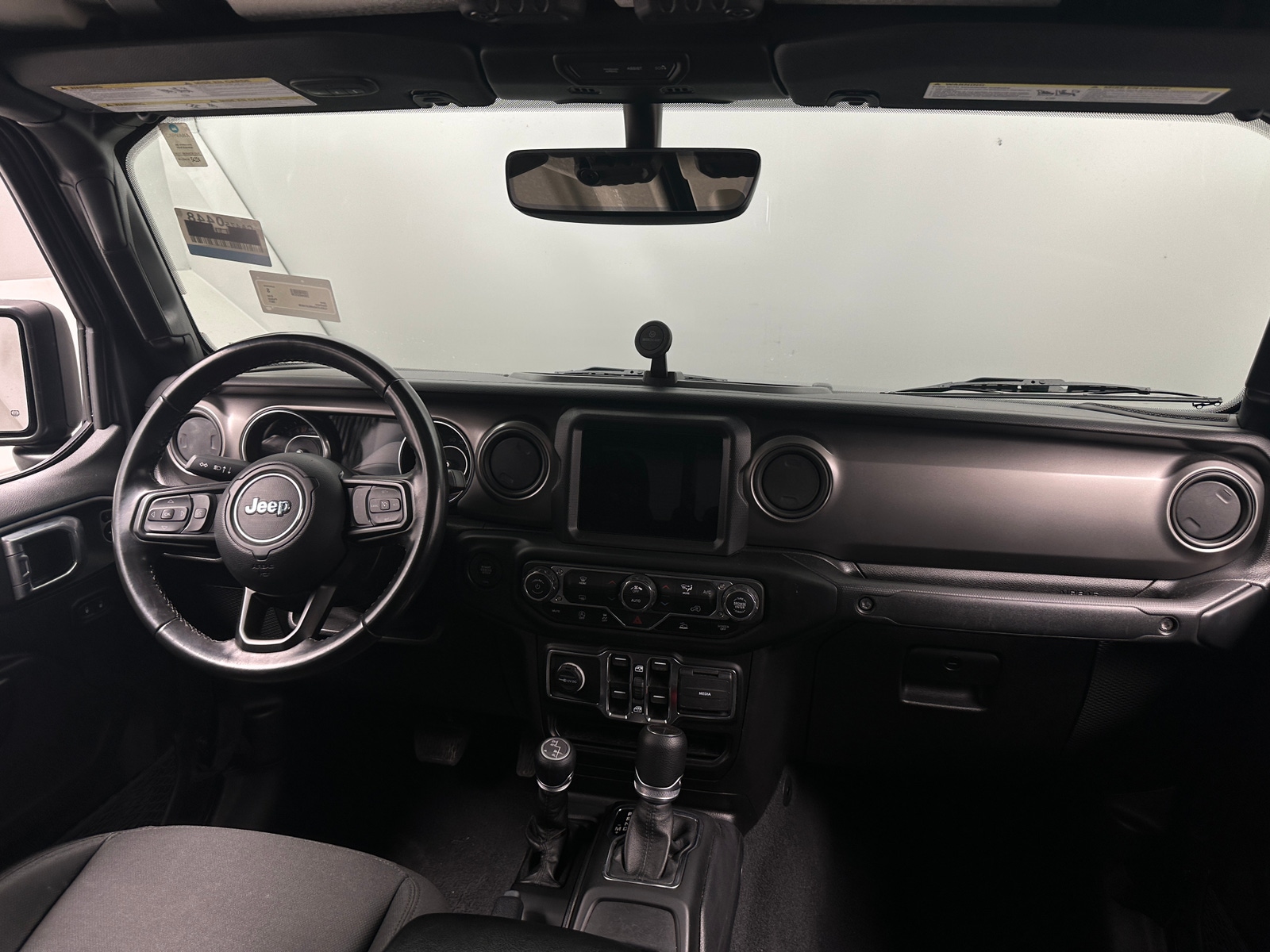 Thumbnail: 2021 Jeep Gladiator - 3