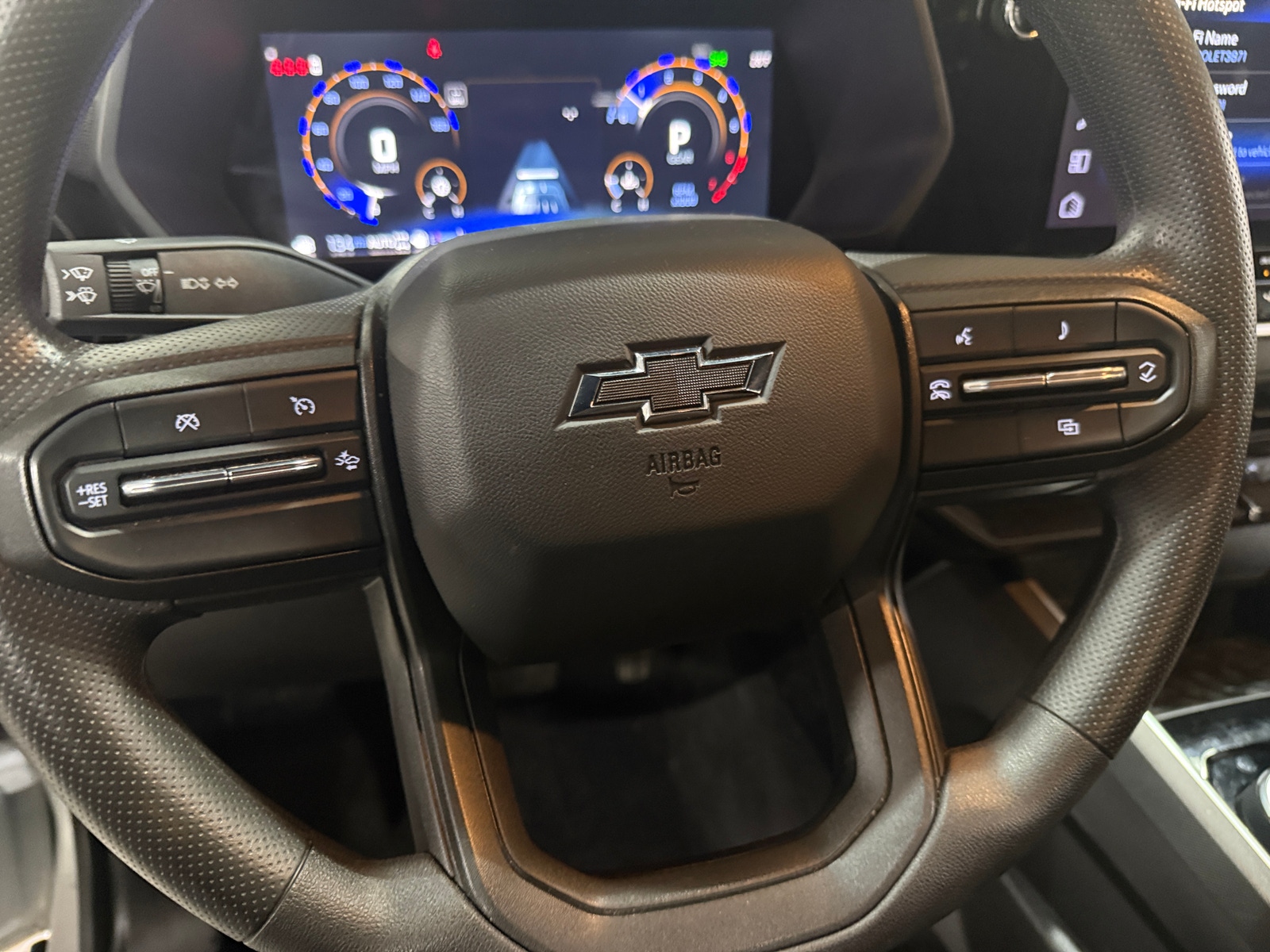 Thumbnail: 2024 Chevrolet Colorado - 5