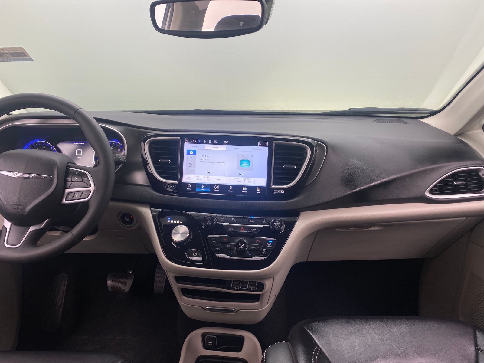 Thumbnail: 2024 Chrysler Pacifica - 2