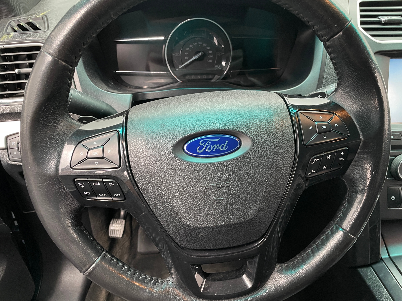 Thumbnail: 2016 Ford Explorer - 4