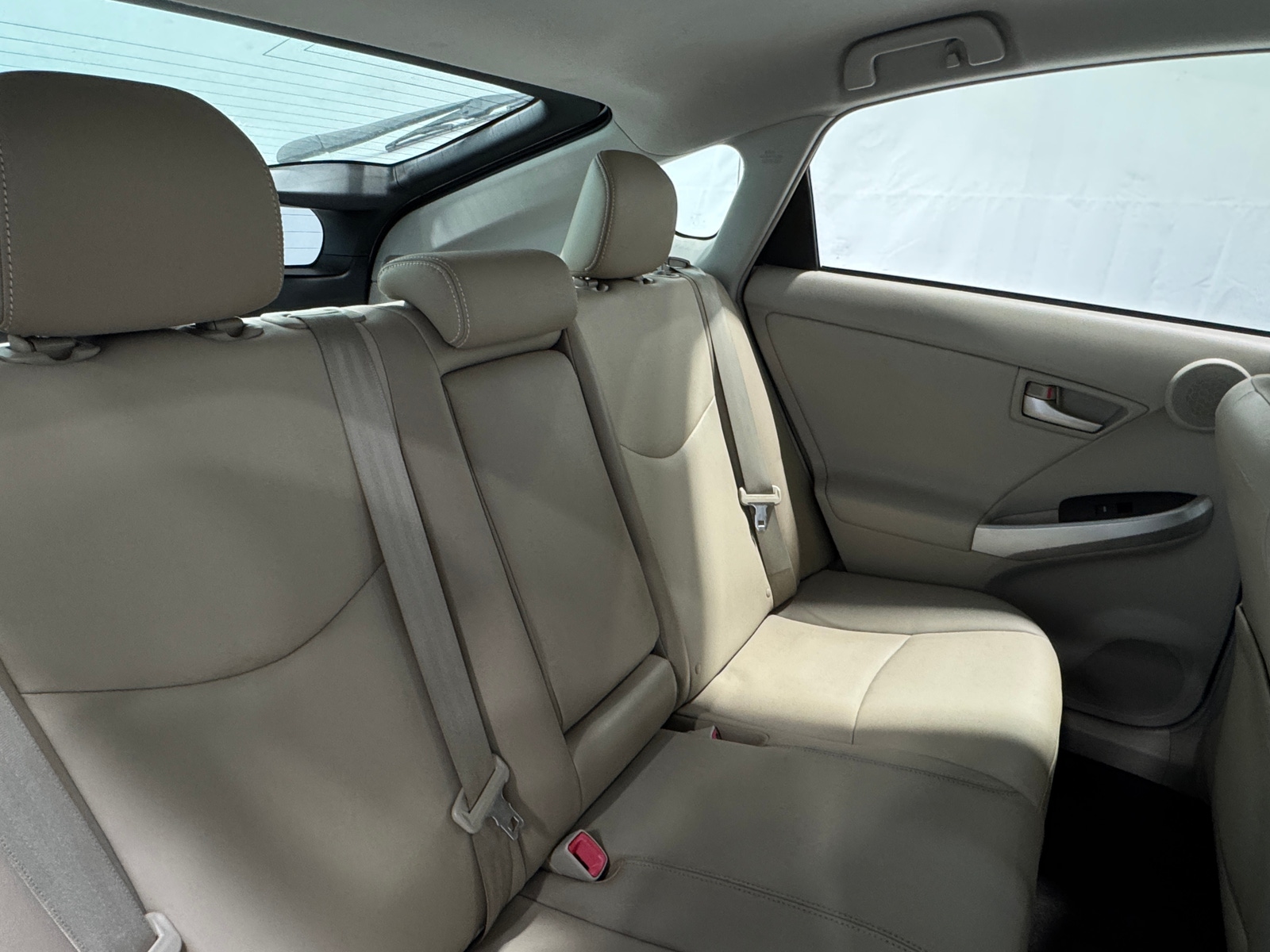 Thumbnail: 2015 Toyota Prius - 5