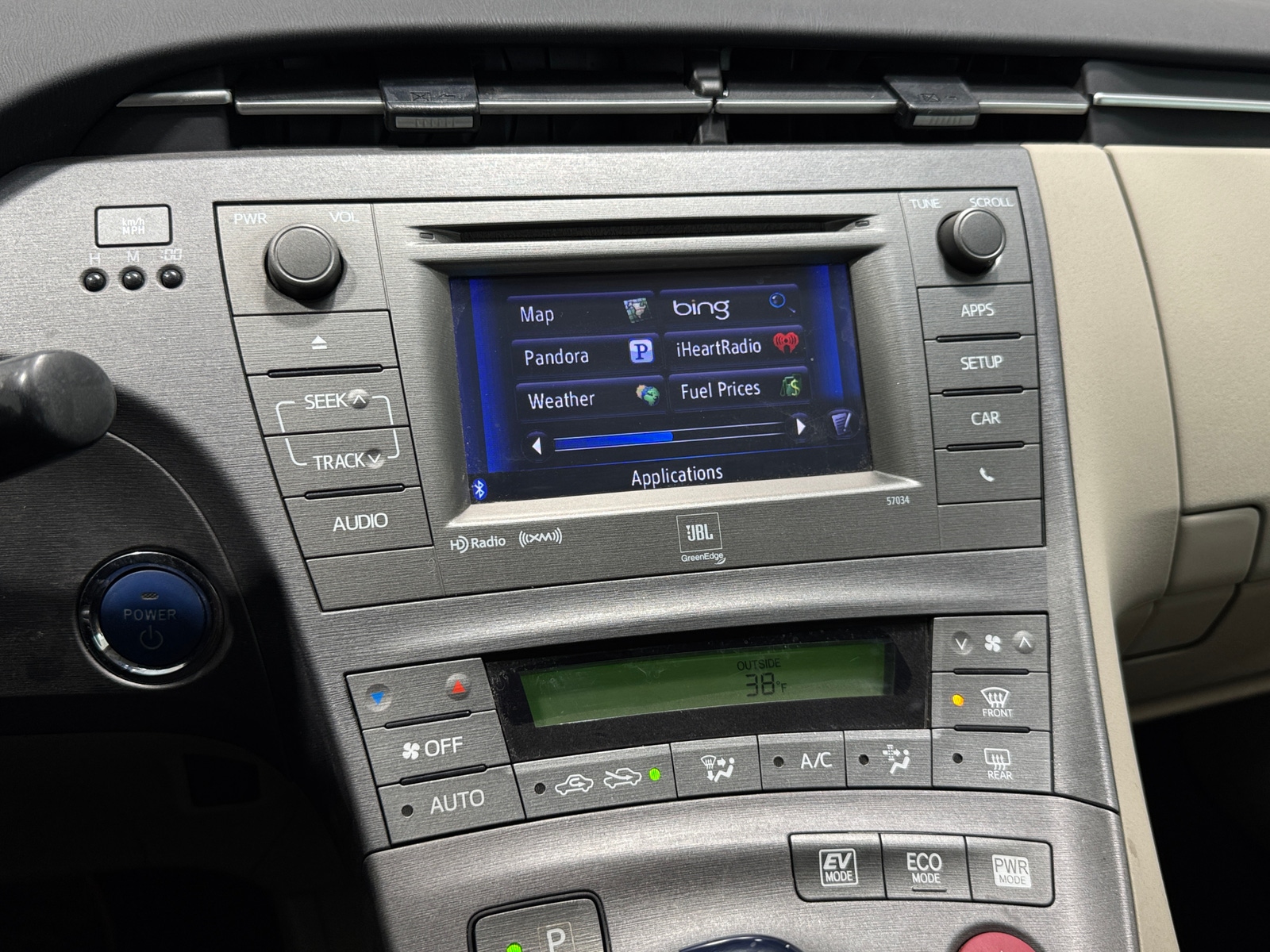 Thumbnail: 2015 Toyota Prius - 3