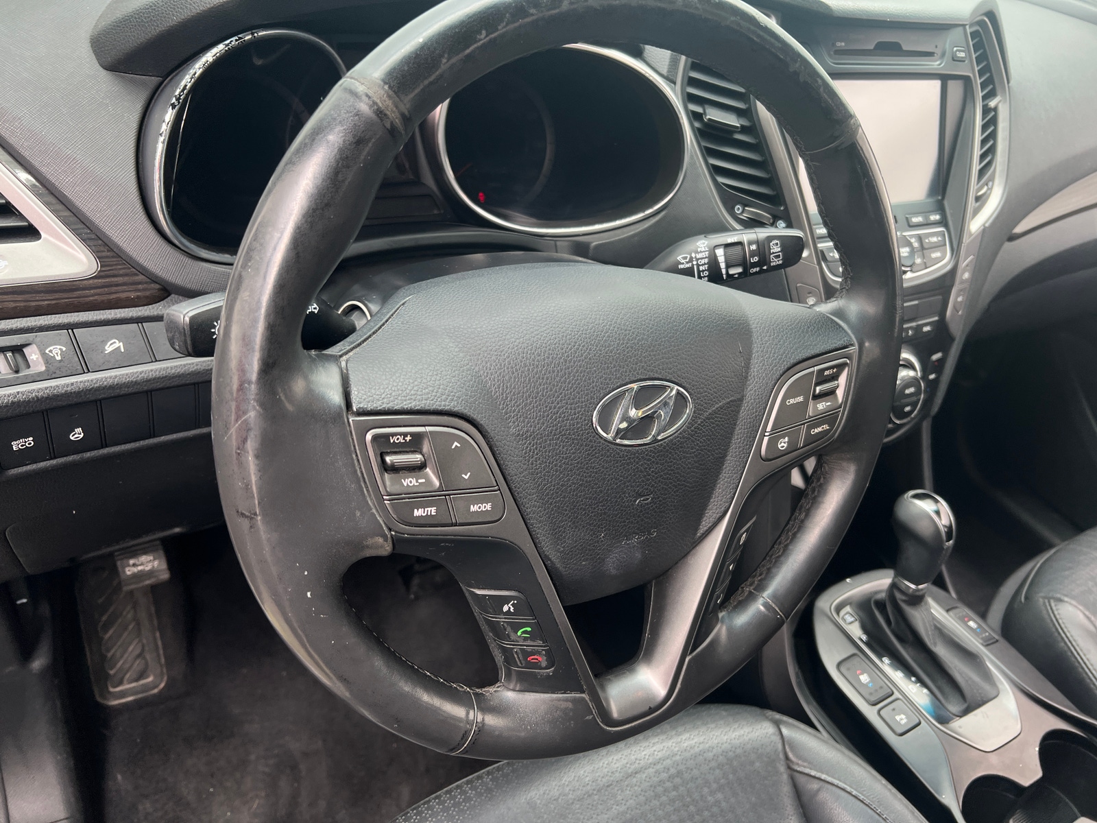 Thumbnail: 2016 Hyundai Santa Fe - 4