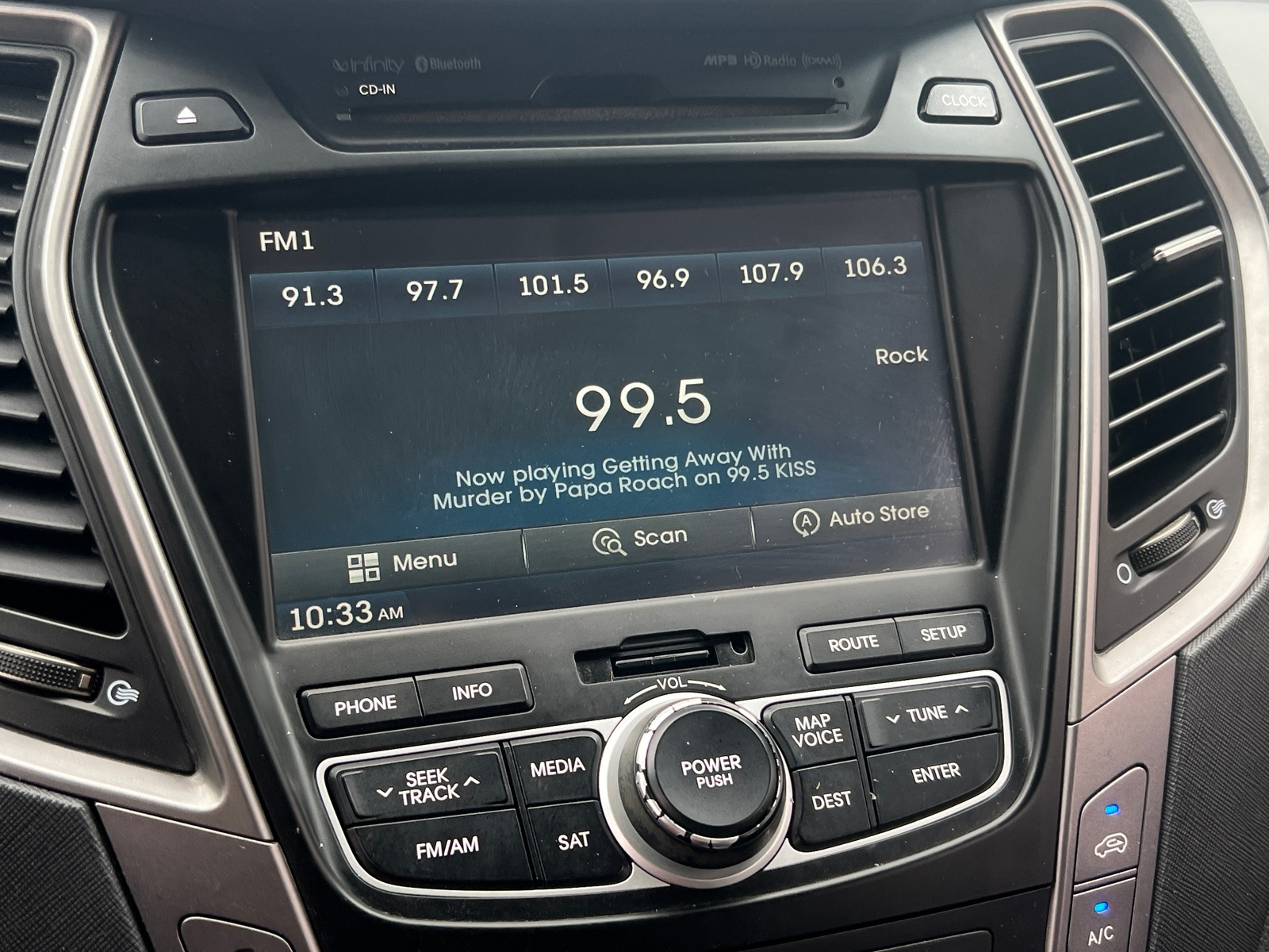 Thumbnail: 2016 Hyundai Santa Fe - 3