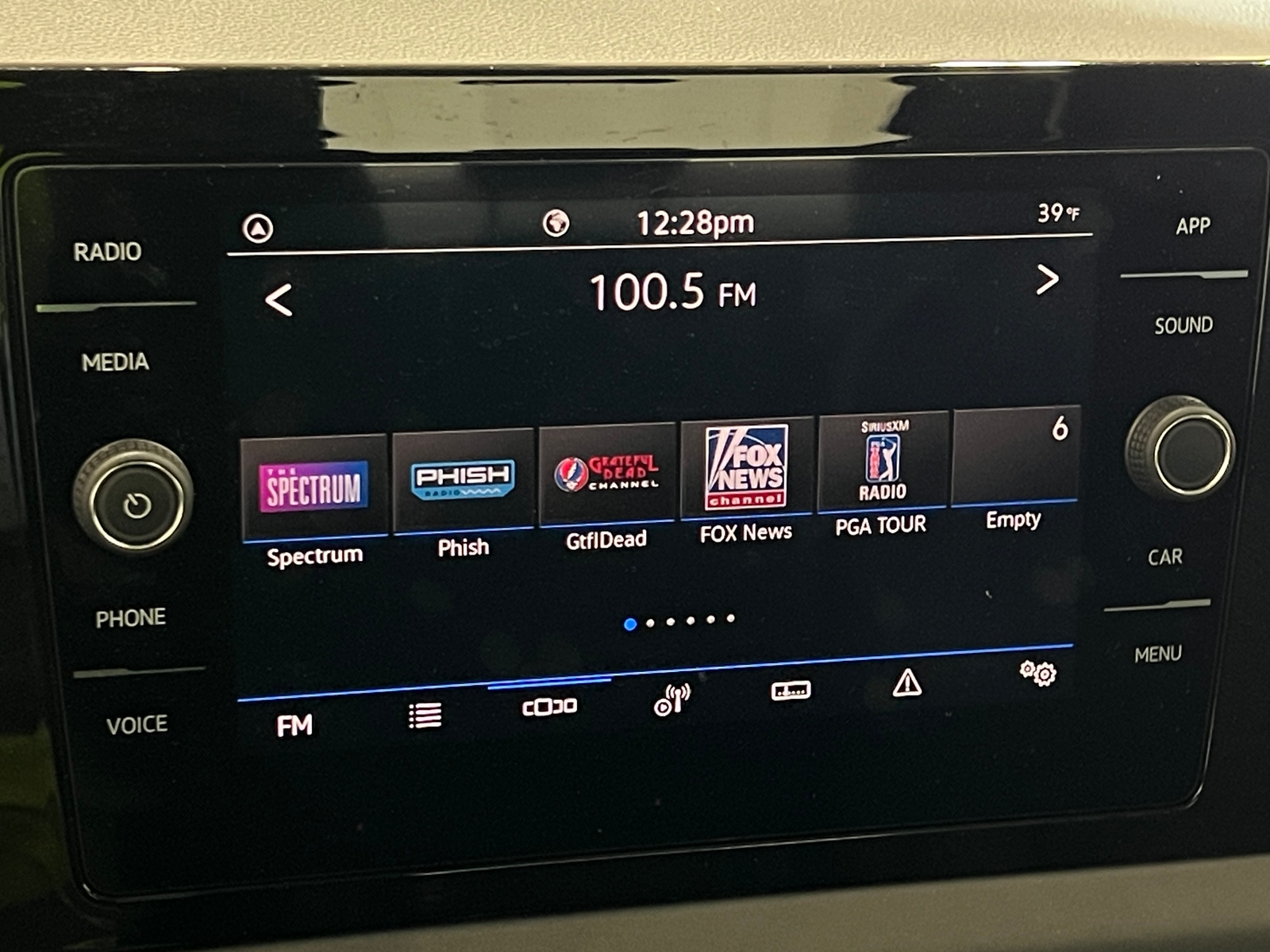 Thumbnail: 2025 Volkswagen Jetta - 3