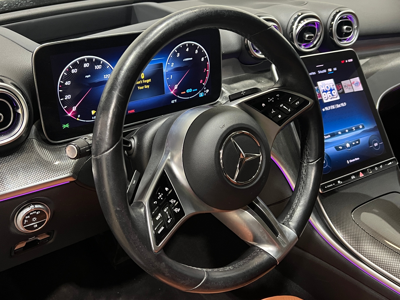 Thumbnail: 2022 Mercedes-Benz C-Class - 4