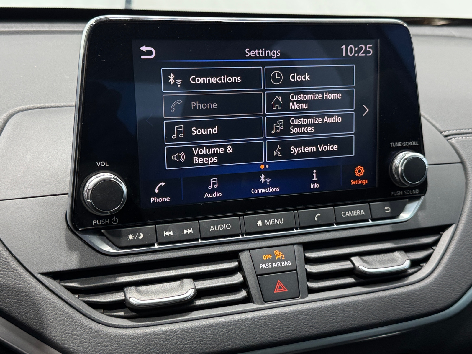 Thumbnail: 2019 Nissan Altima - 4