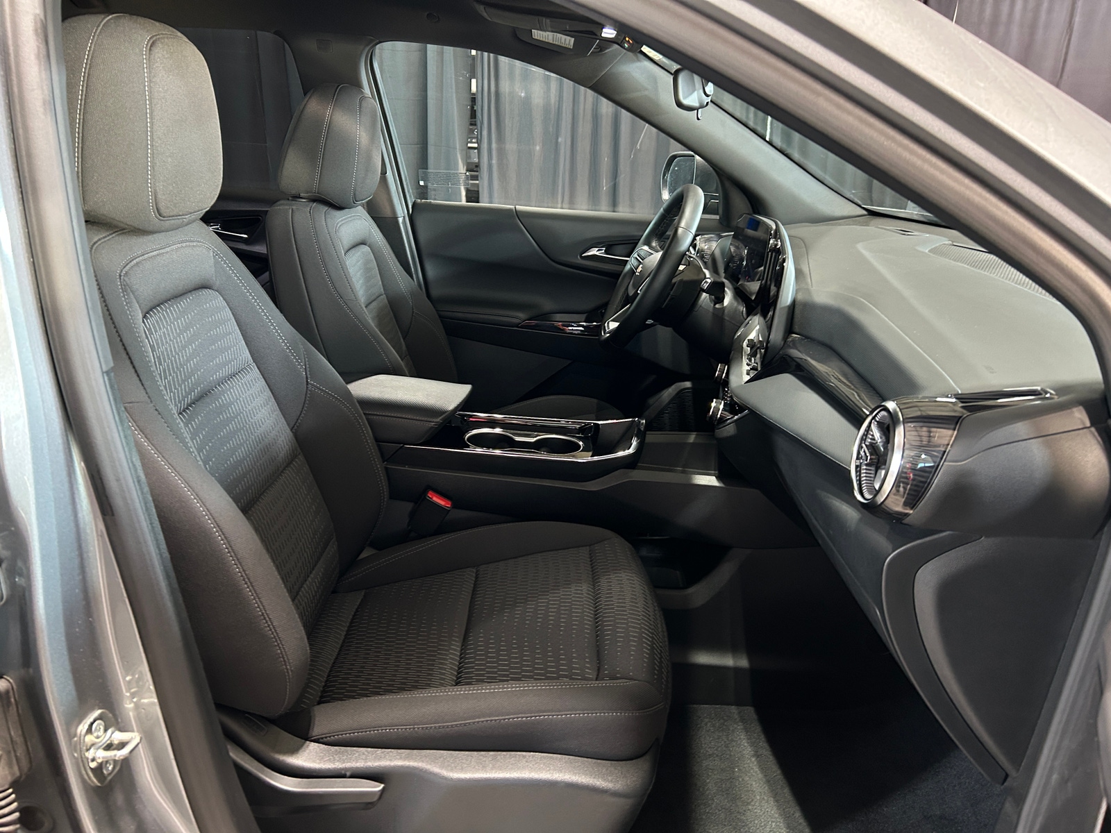 Thumbnail: 2025 Chevrolet Equinox - 2