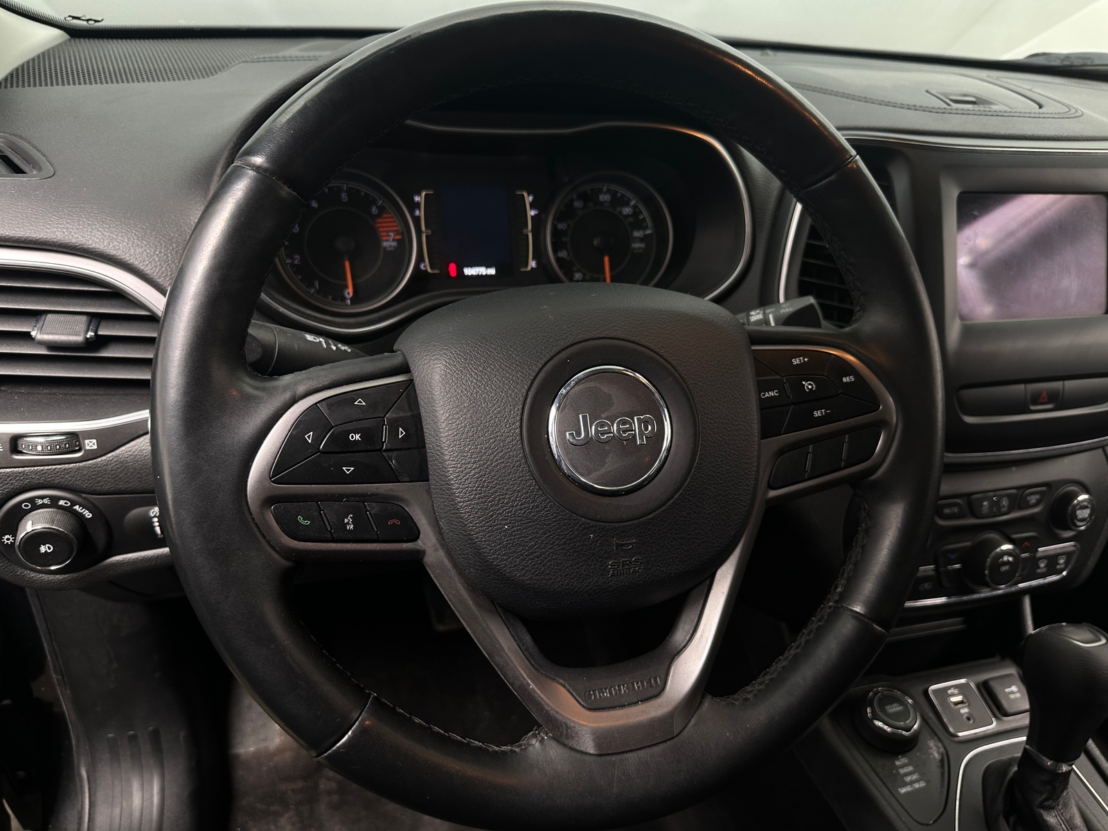 Thumbnail: 2019 Jeep Cherokee - 5