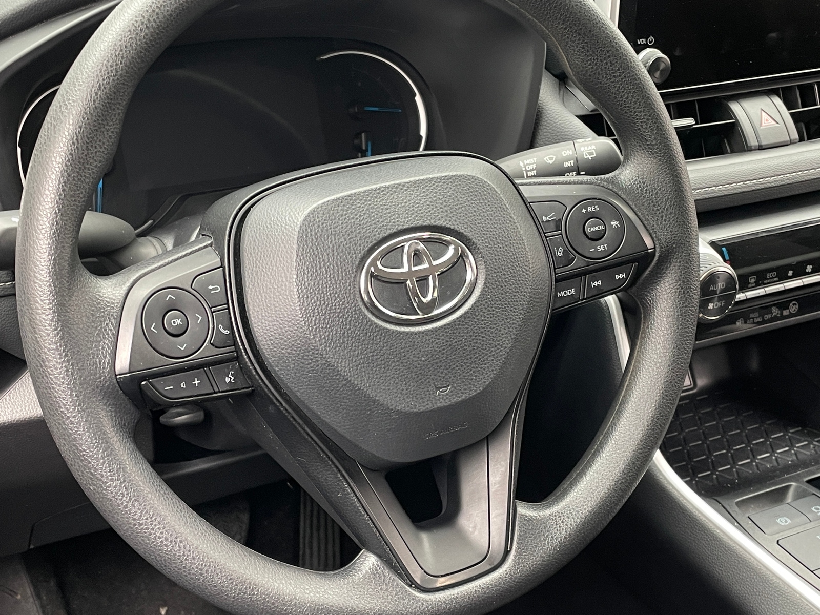 Thumbnail: 2025 Toyota RAV4 - 5