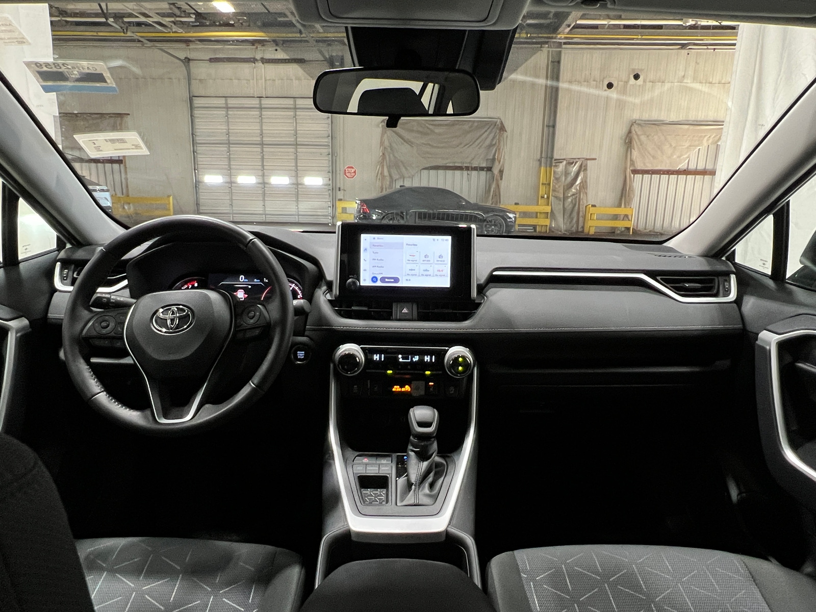 Thumbnail: 2025 Toyota RAV4 - 3