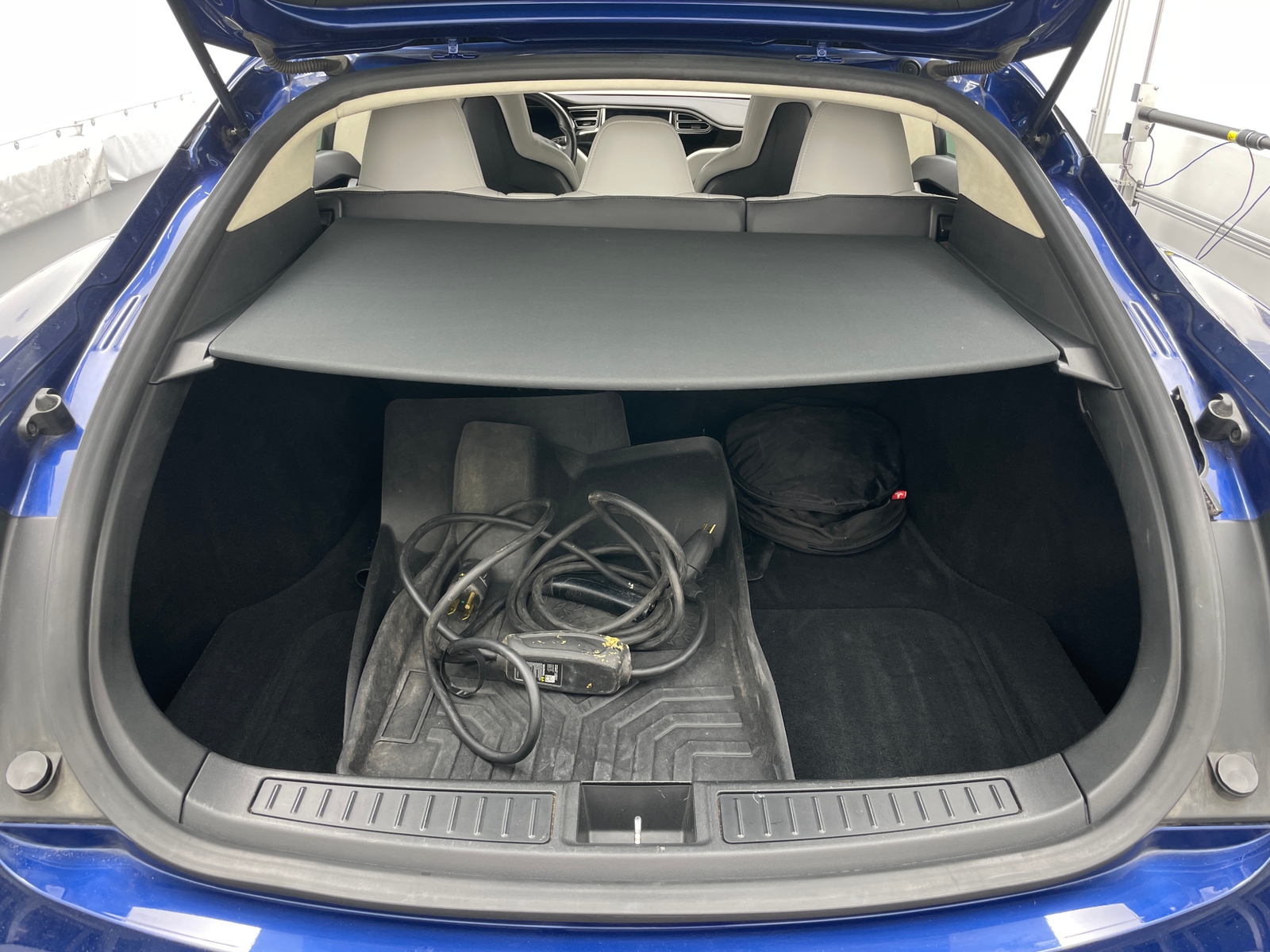 Thumbnail: 2015 Tesla Model S - 6