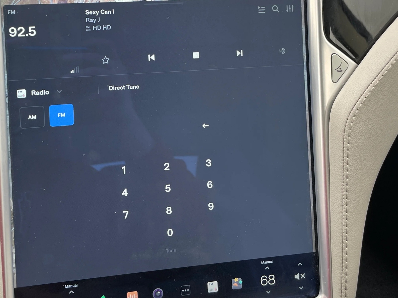 Thumbnail: 2015 Tesla Model S - 3