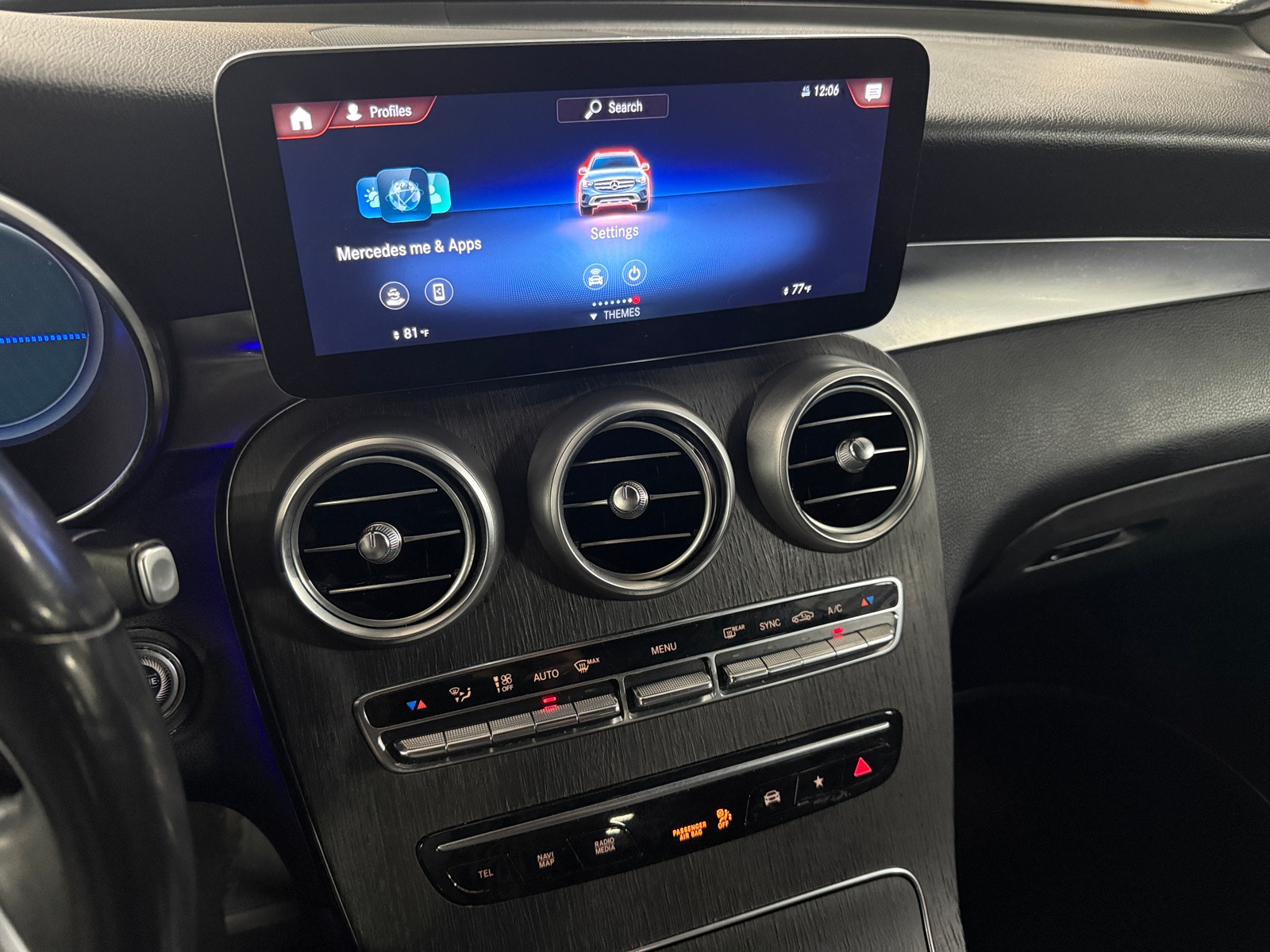 Thumbnail: 2022 Mercedes-Benz GLC - 3