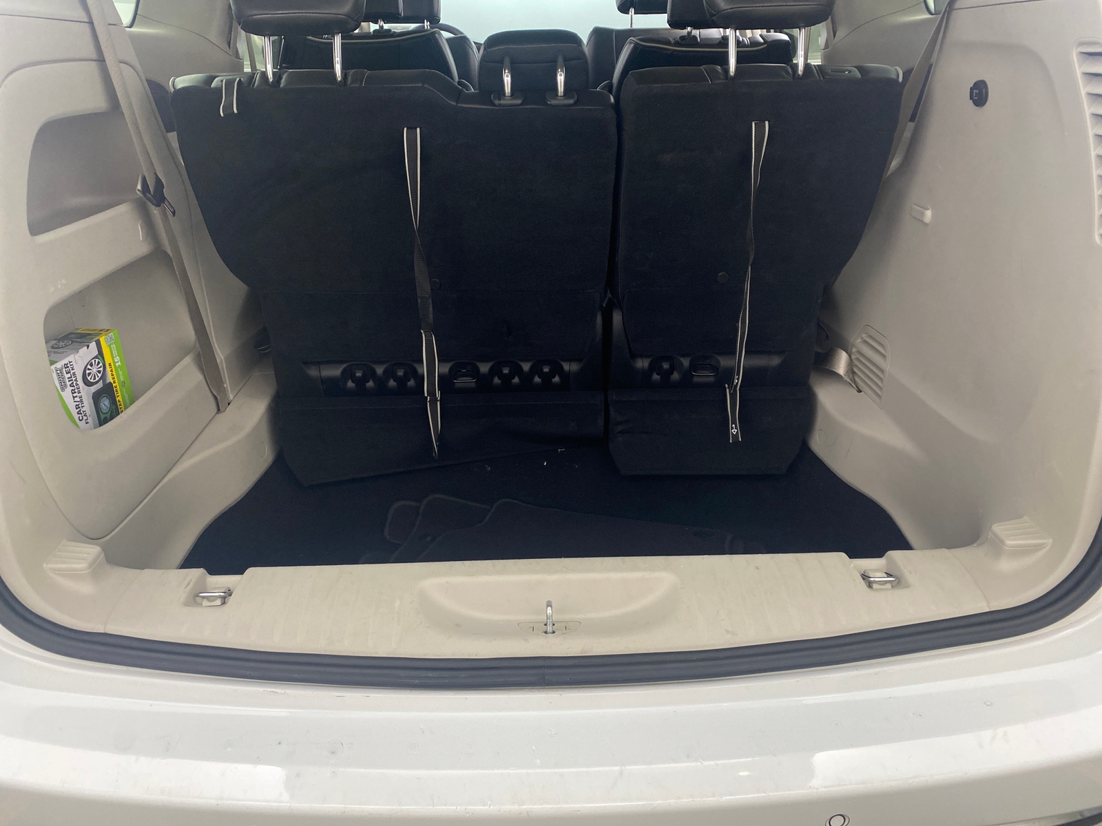 Thumbnail: 2023 Chrysler Pacifica - 6