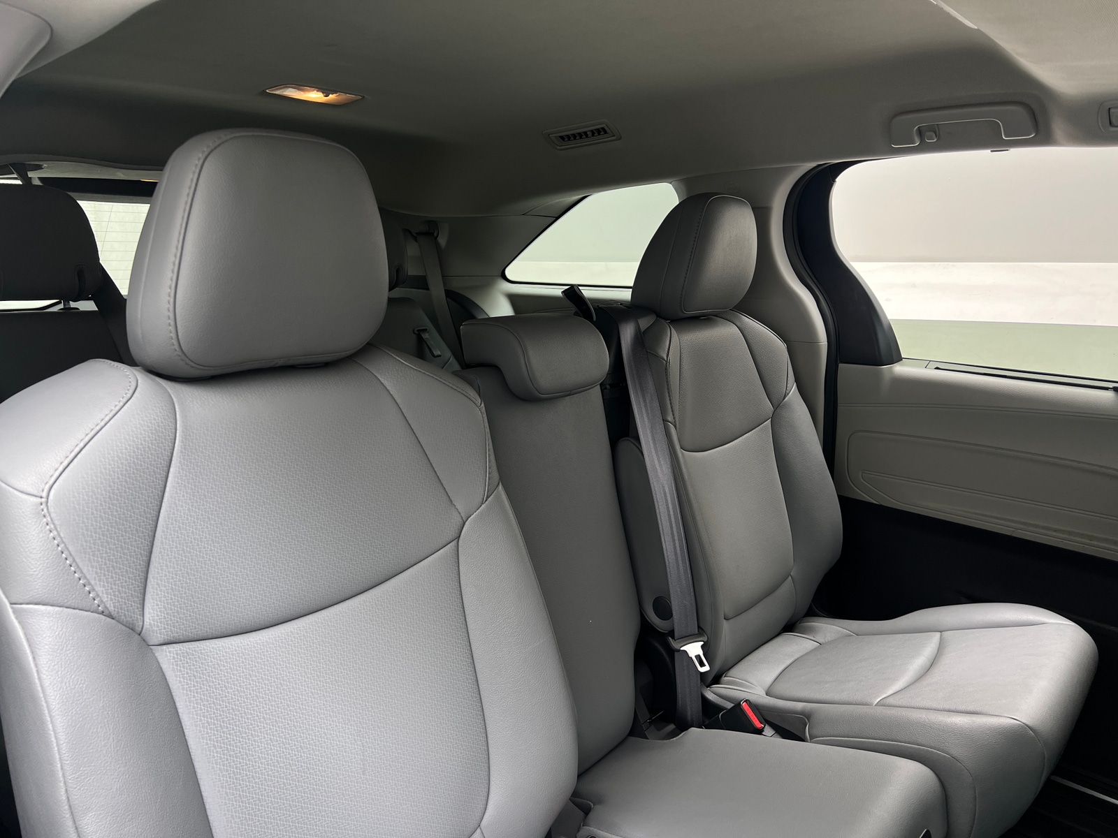 Thumbnail: 2023 Toyota Sienna - 5