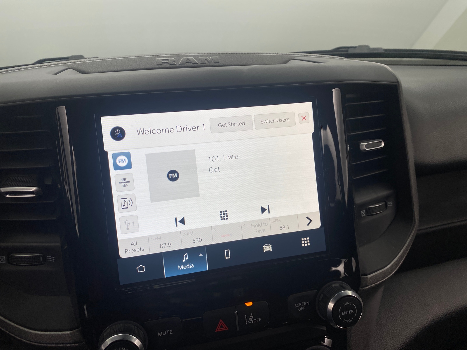 Thumbnail: 2025 RAM 1500 - 4