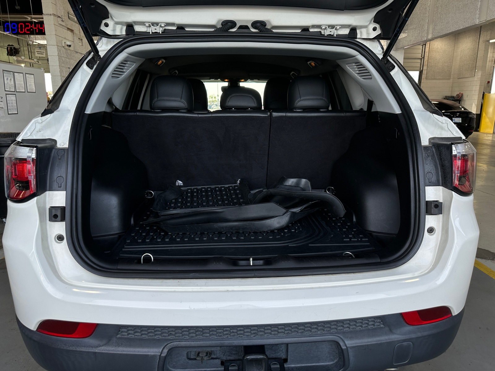 Thumbnail: 2020 Jeep Compass - 7