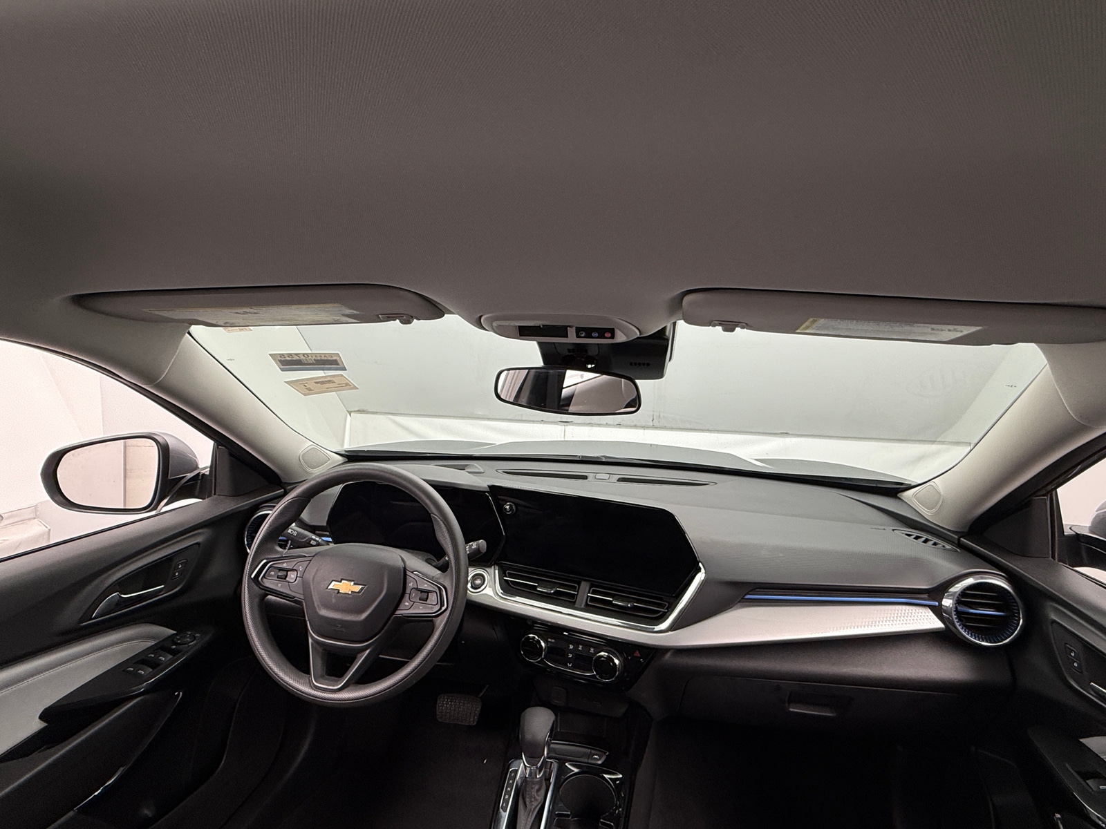 Thumbnail: 2025 Chevrolet Trax - 3