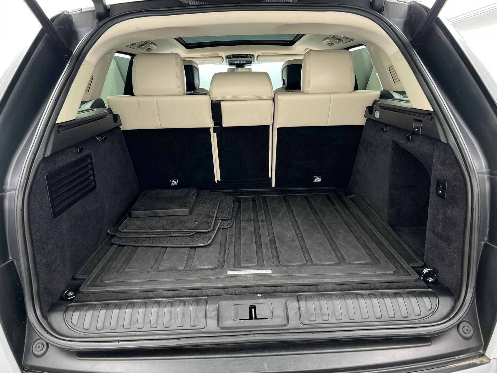 Thumbnail: 2019 Land Rover Range Rover Sport - 6