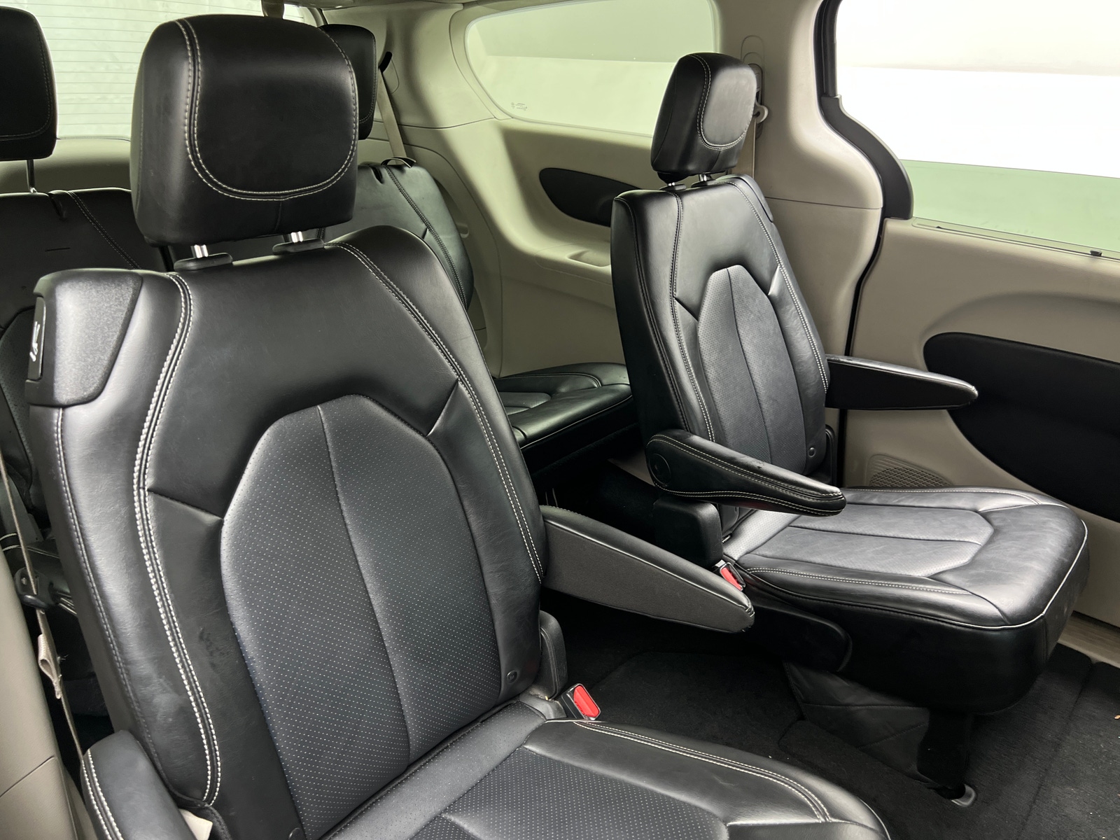 Thumbnail: 2024 Chrysler Pacifica - 5