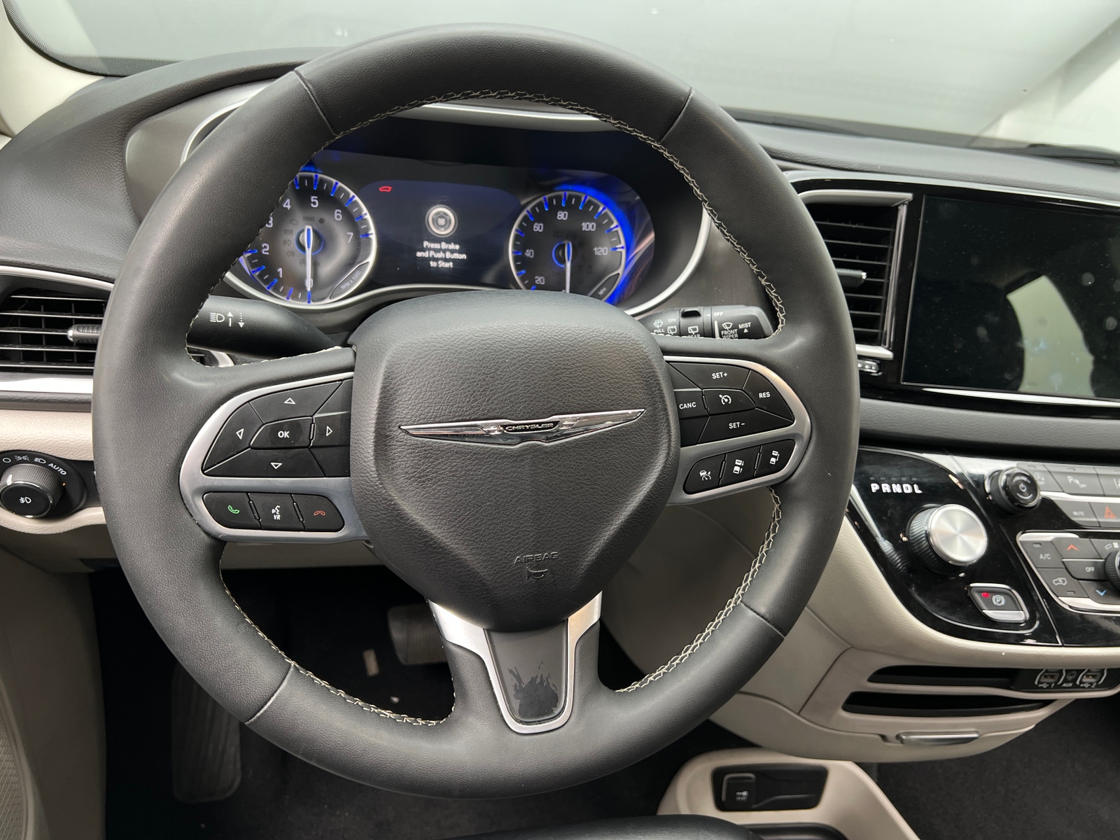 Thumbnail: 2024 Chrysler Pacifica - 4