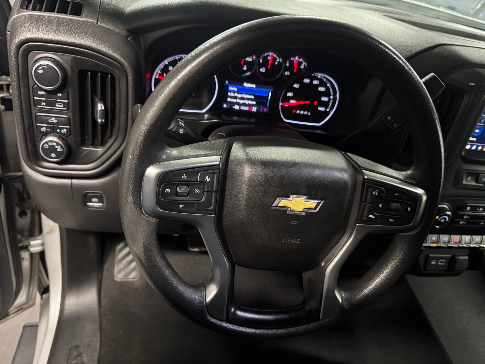 Thumbnail: 2021 Chevrolet Silverado 1500 - 5