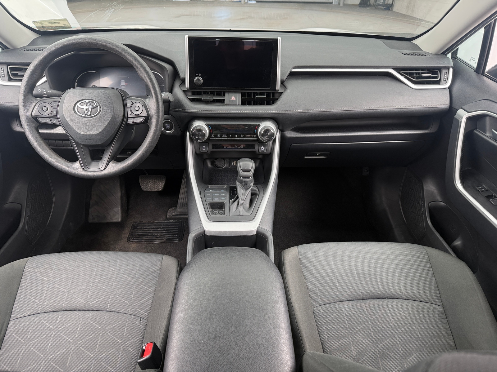 Thumbnail: 2025 Toyota RAV4 - 3