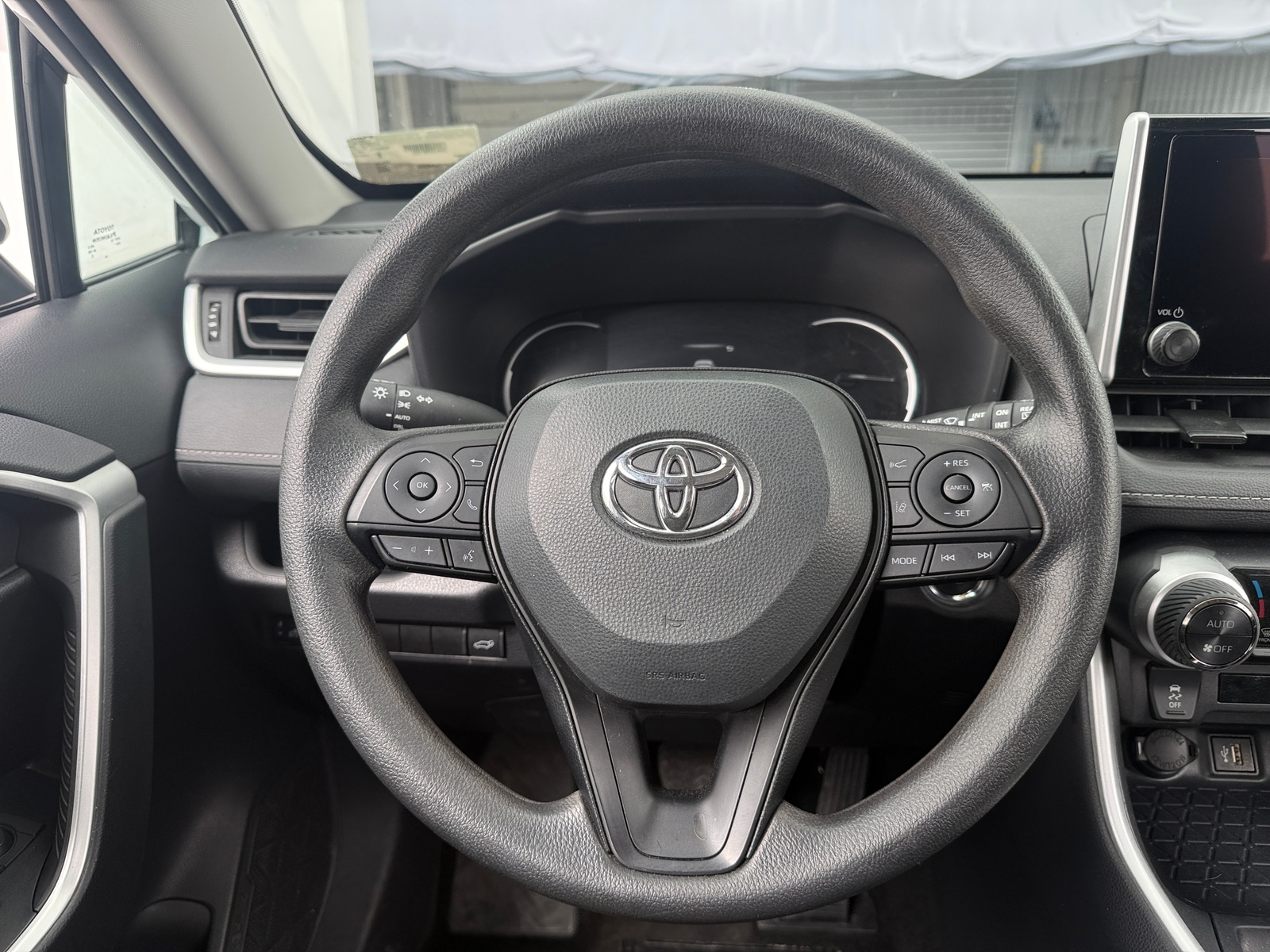 Thumbnail: 2025 Toyota RAV4 - 5