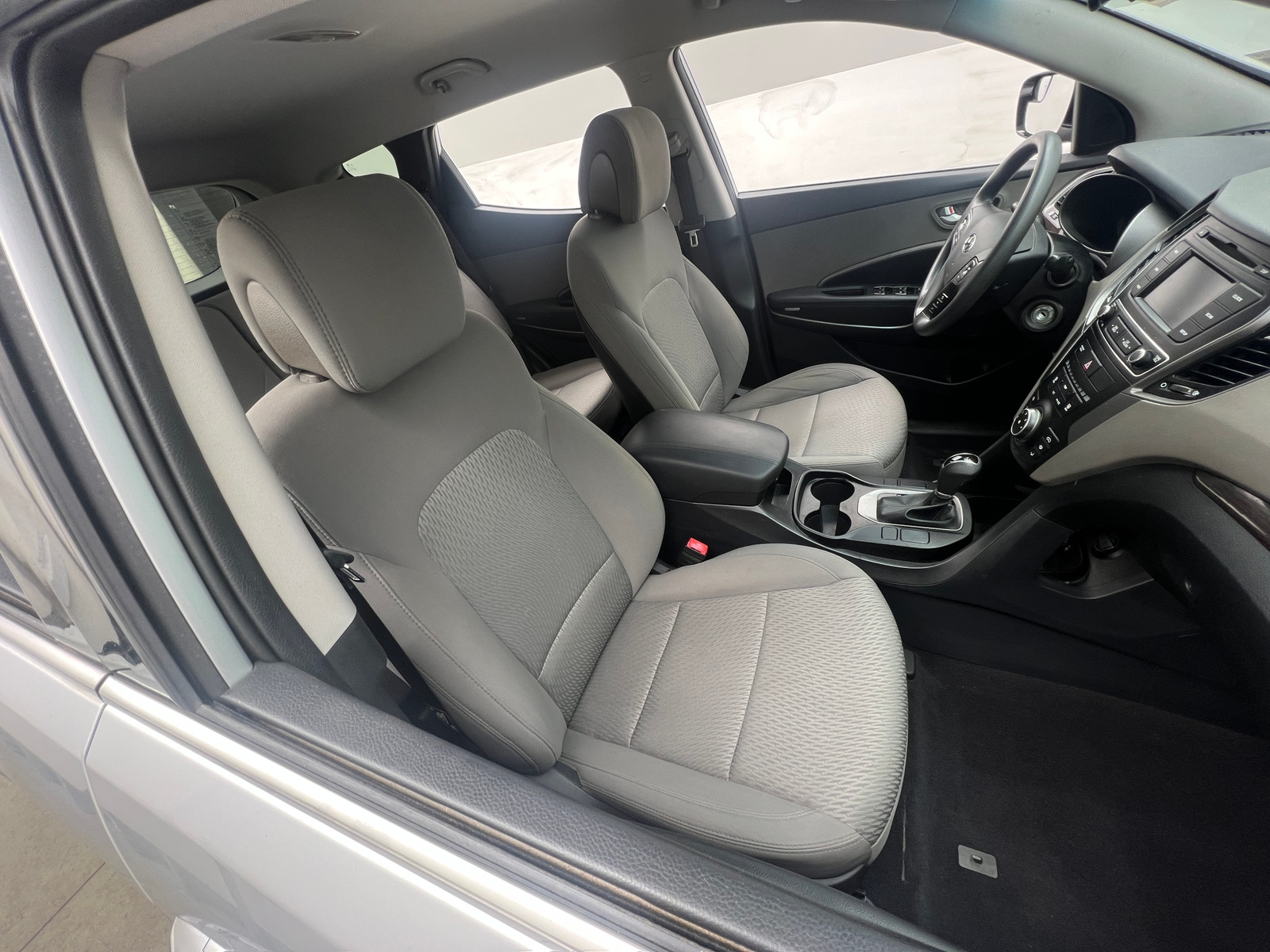 Thumbnail: 2017 Hyundai Santa Fe - 2