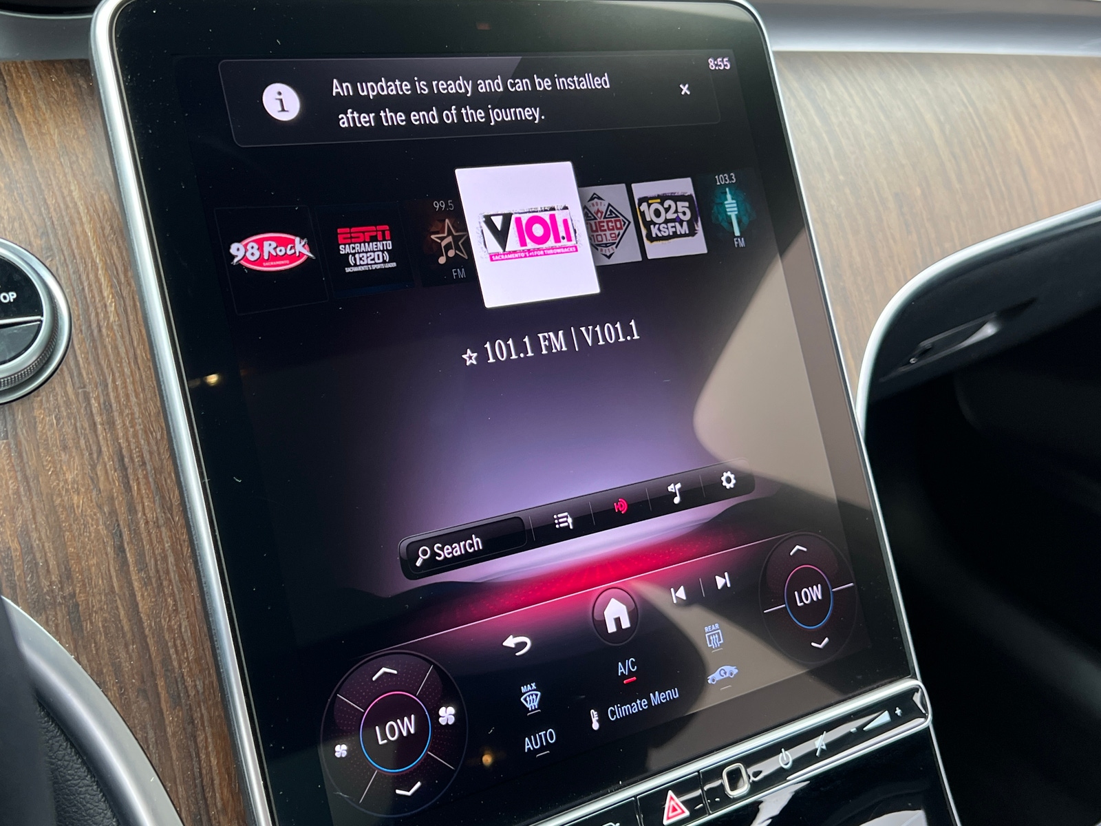 Thumbnail: 2025 Mercedes-Benz C-Class - 3