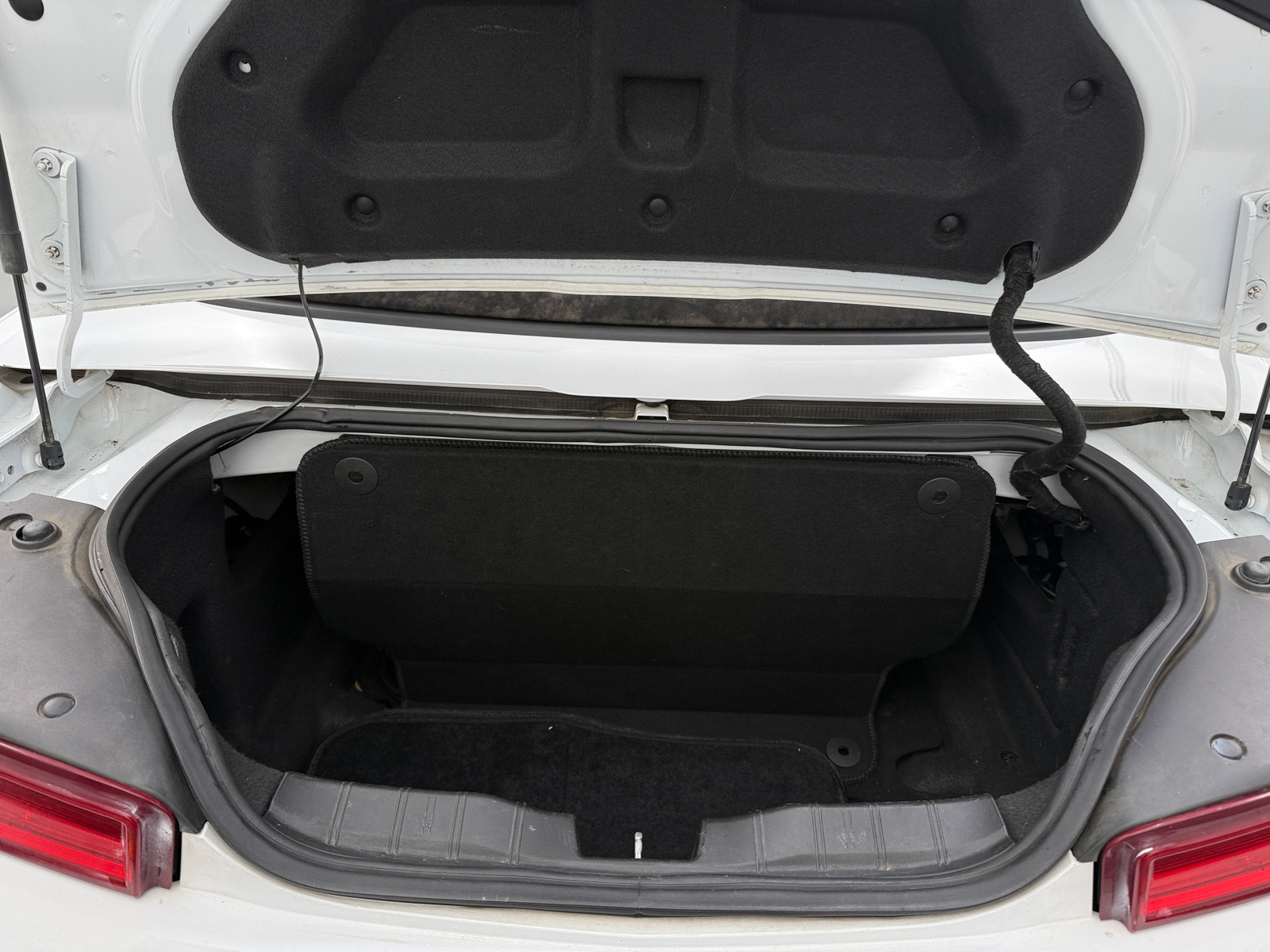 Thumbnail: 2018 Chevrolet Camaro - 6