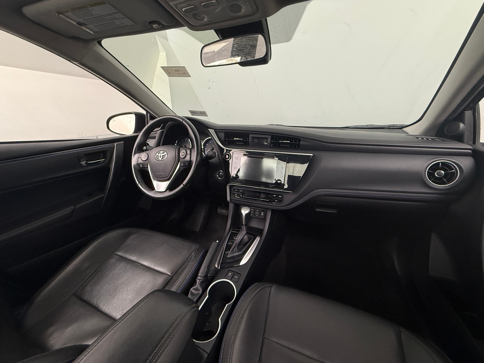 Thumbnail: 2018 Toyota Corolla - 3