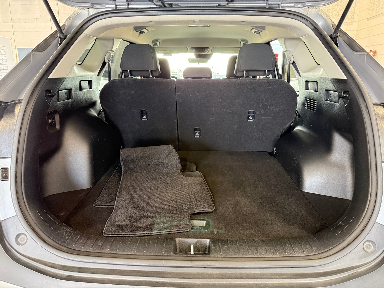 Thumbnail: 2024 Kia Sportage - 7