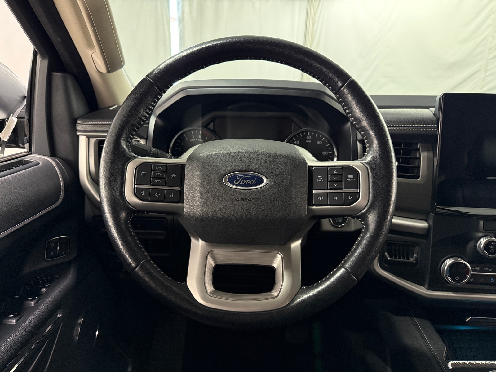 Thumbnail: 2023 Ford Expedition MAX - 5