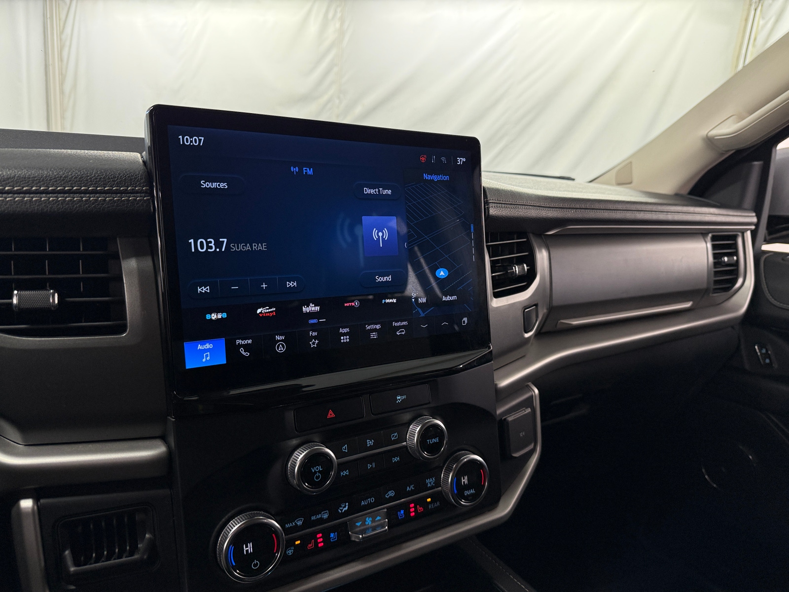 Thumbnail: 2023 Ford Expedition MAX - 4