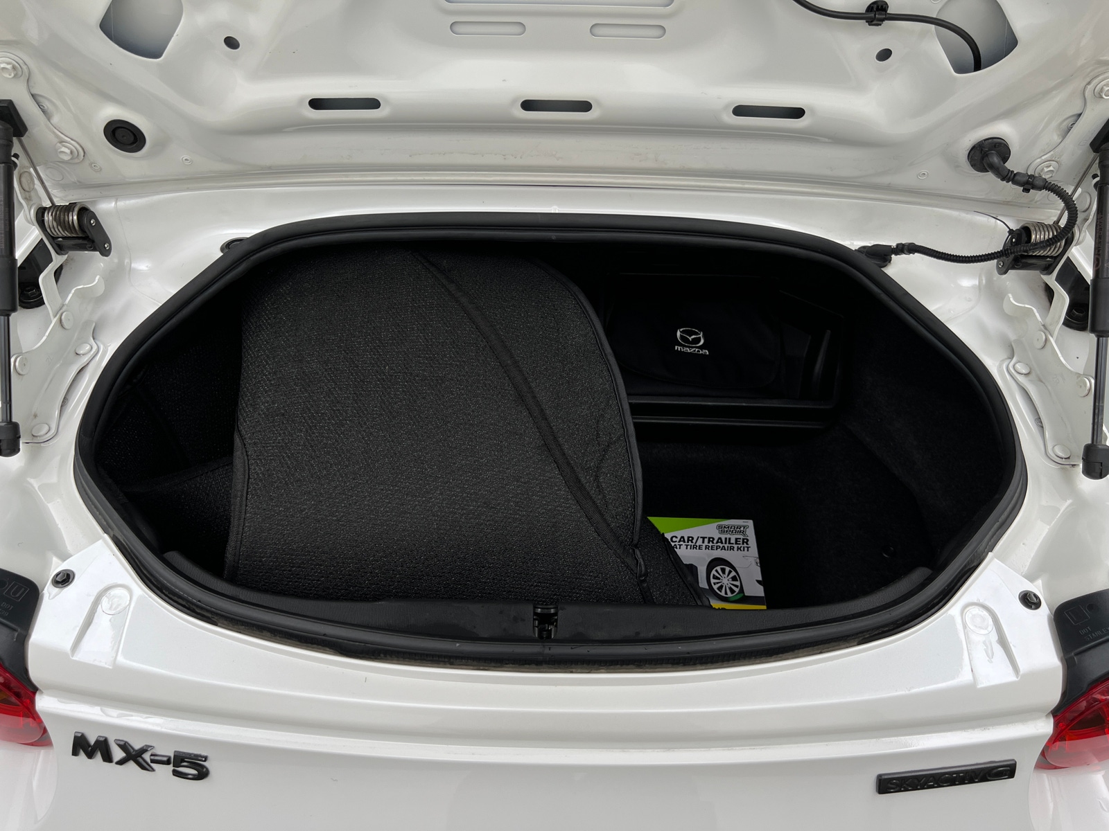 Thumbnail: 2023 Mazda MX-5 Miata - 5