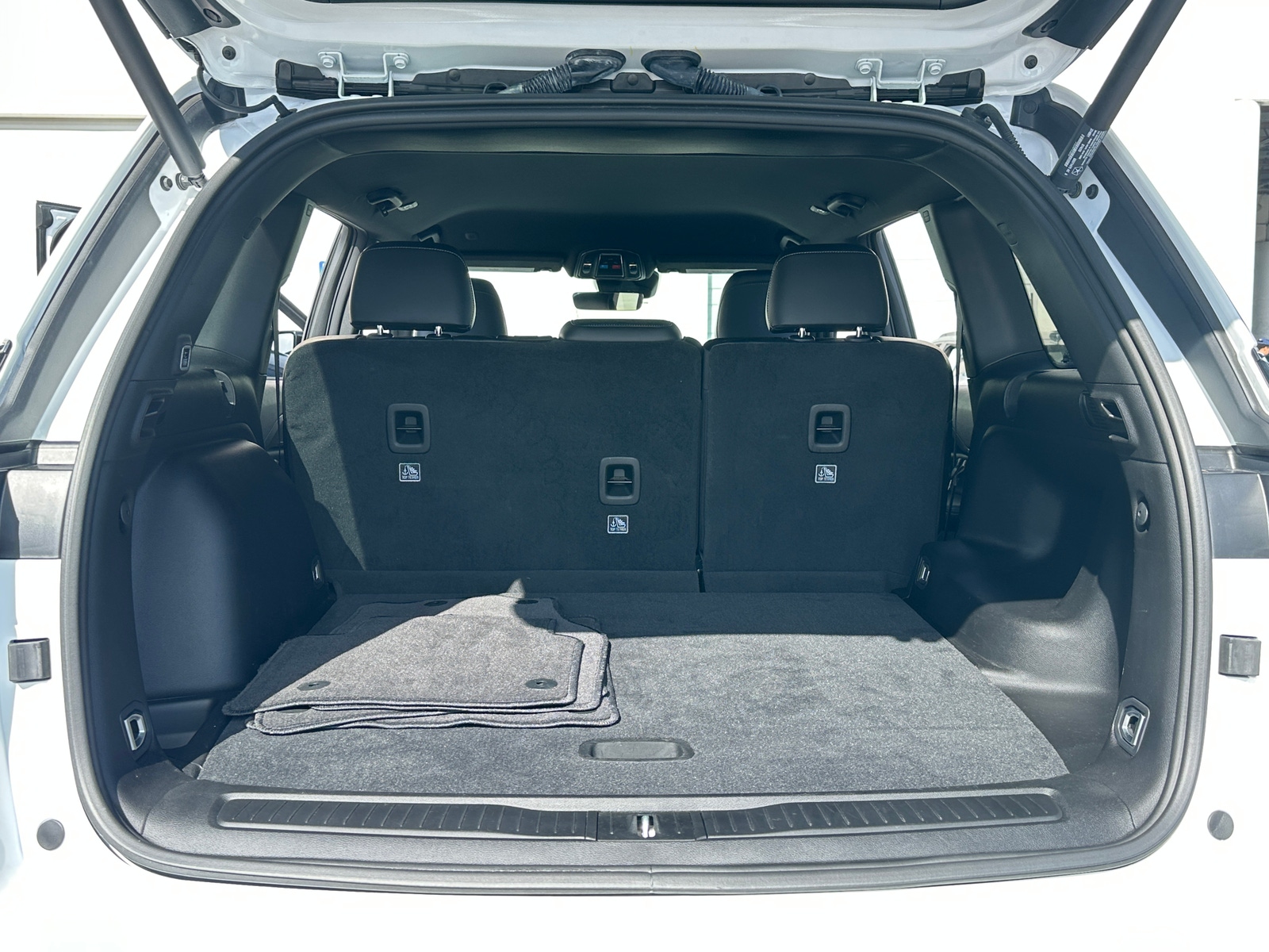 Thumbnail: 2025 Jeep Grand Cherokee - 6