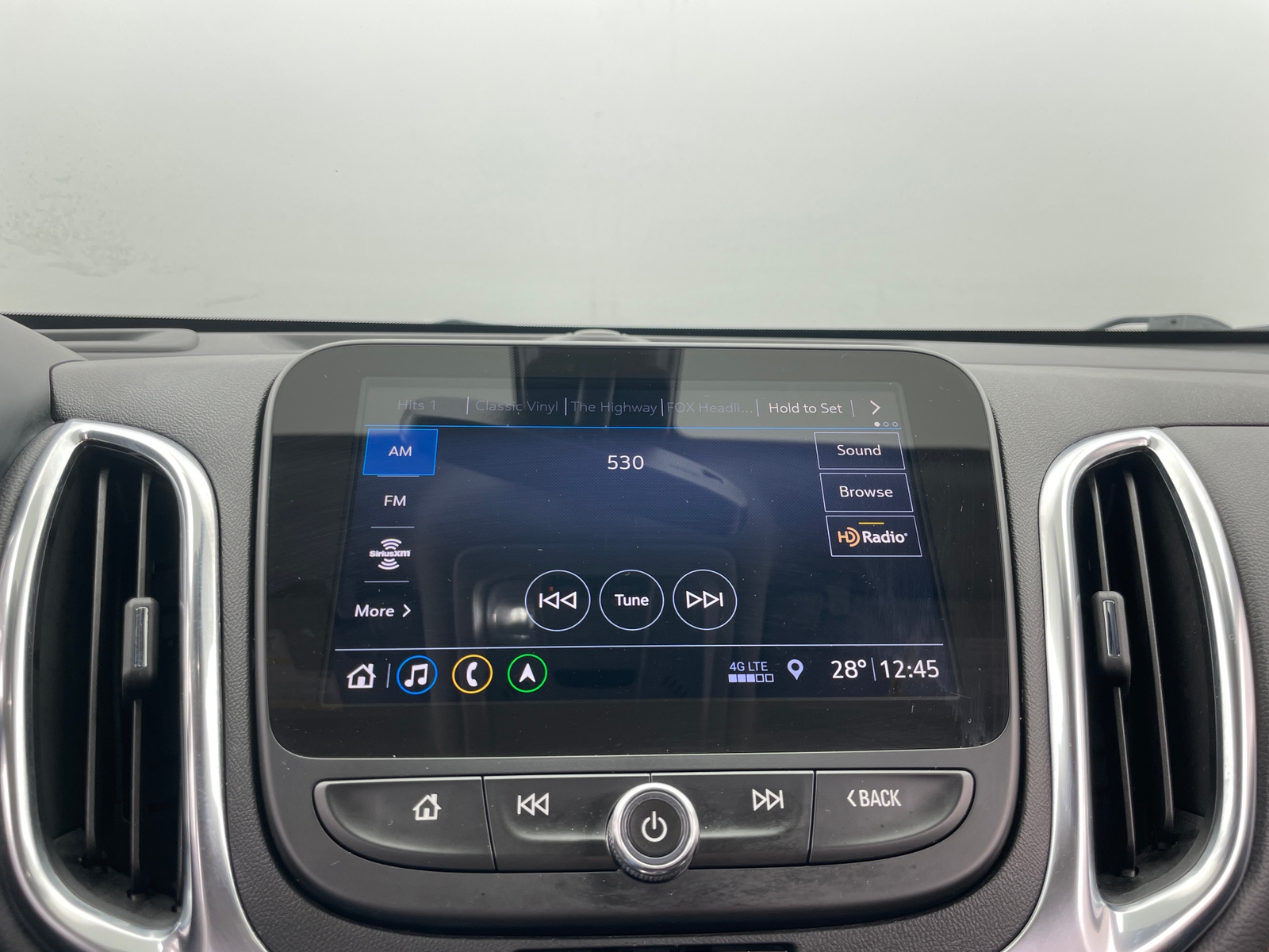 Thumbnail: 2021 Chevrolet Equinox - 4