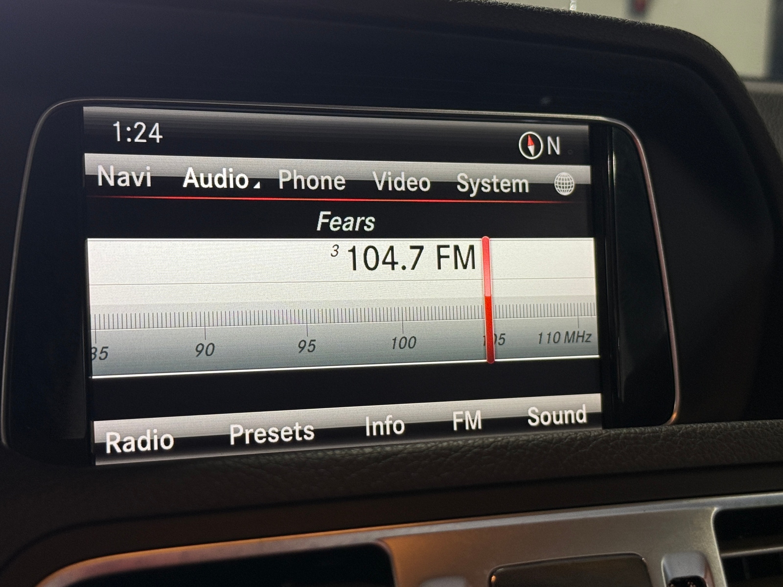 Thumbnail: 2015 Mercedes-Benz E-Class - 3