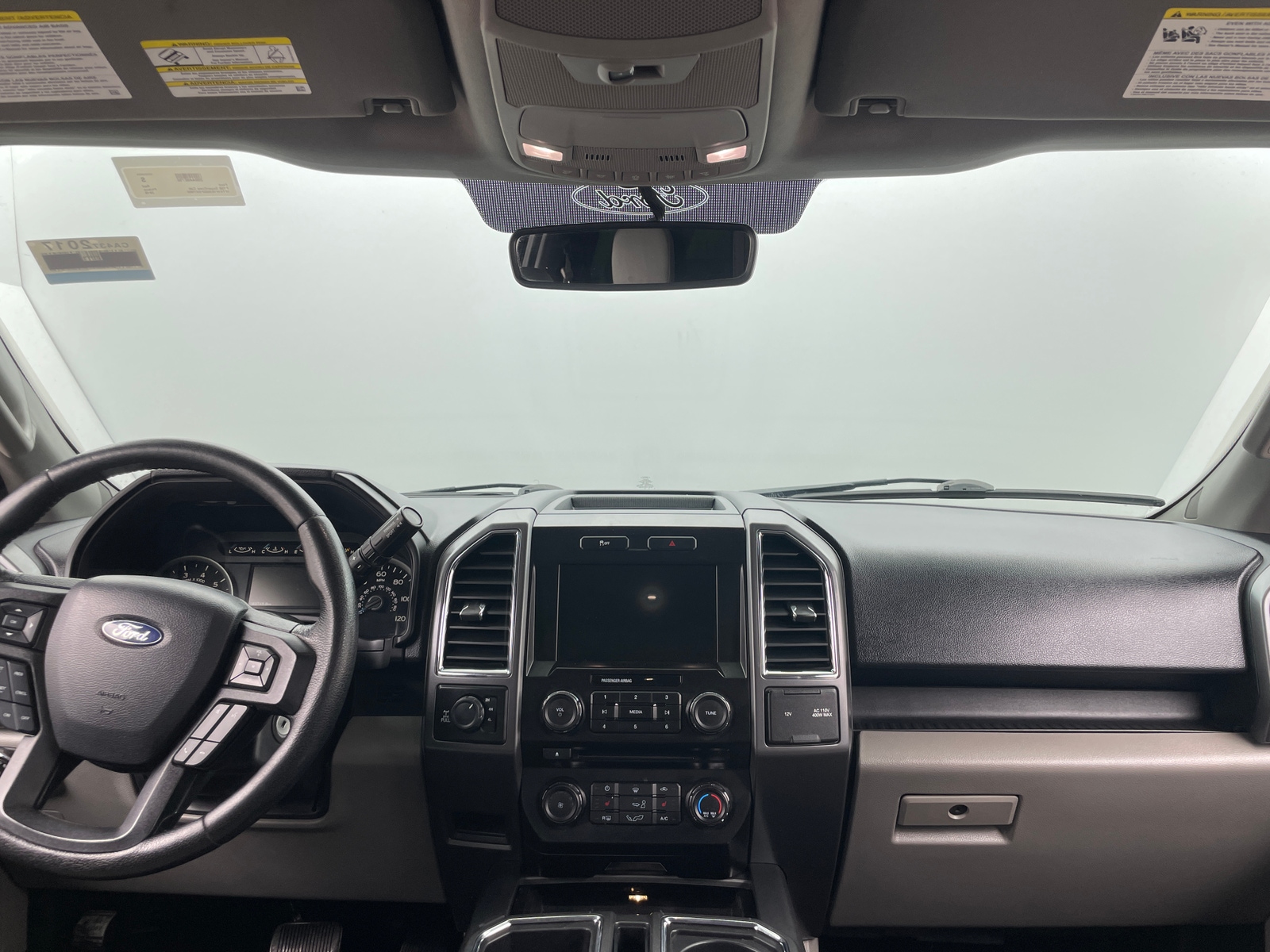 Thumbnail: 2016 Ford Econoline - 3