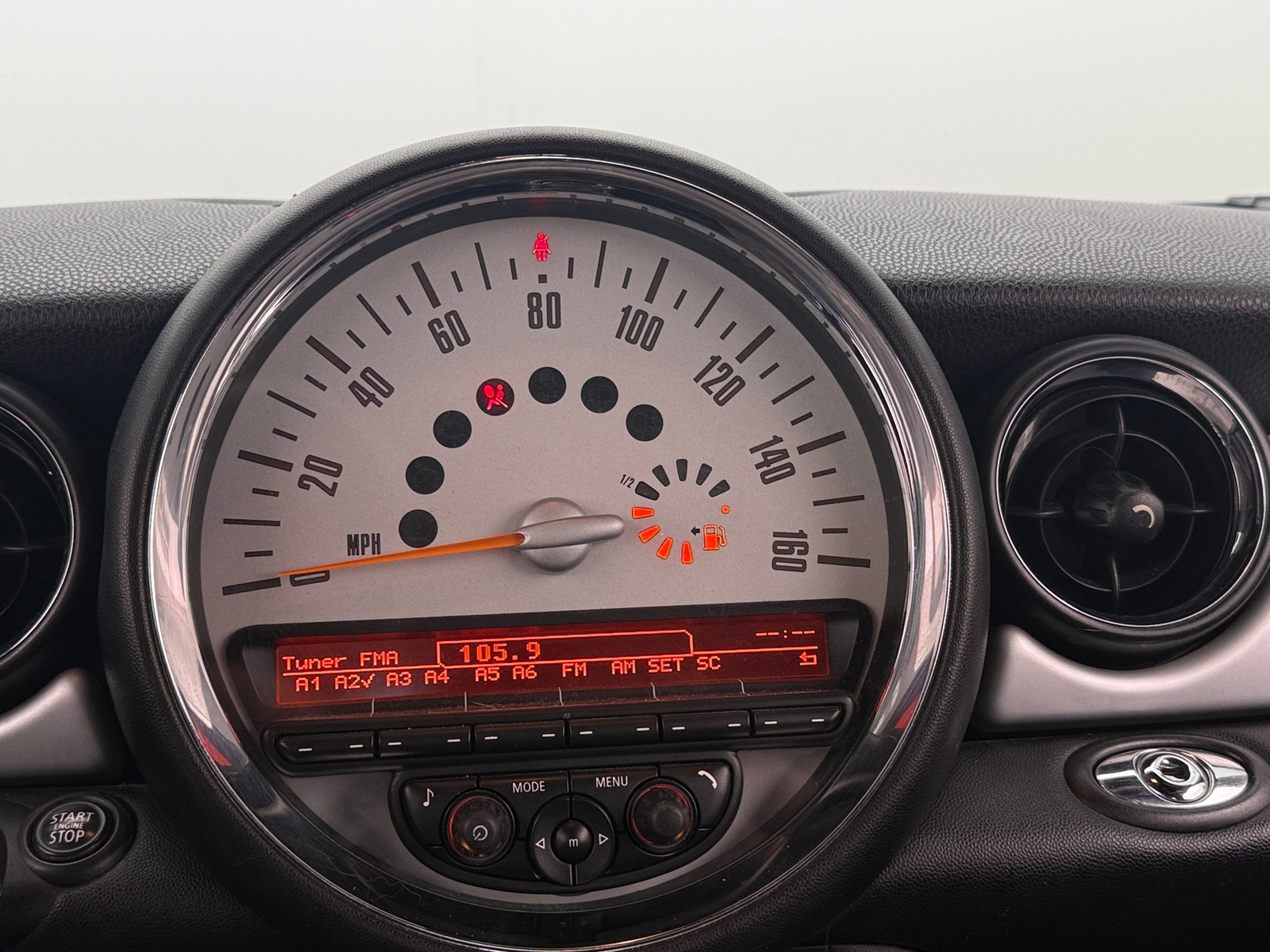 Thumbnail: 2014 MINI Cooper Convertible - 4