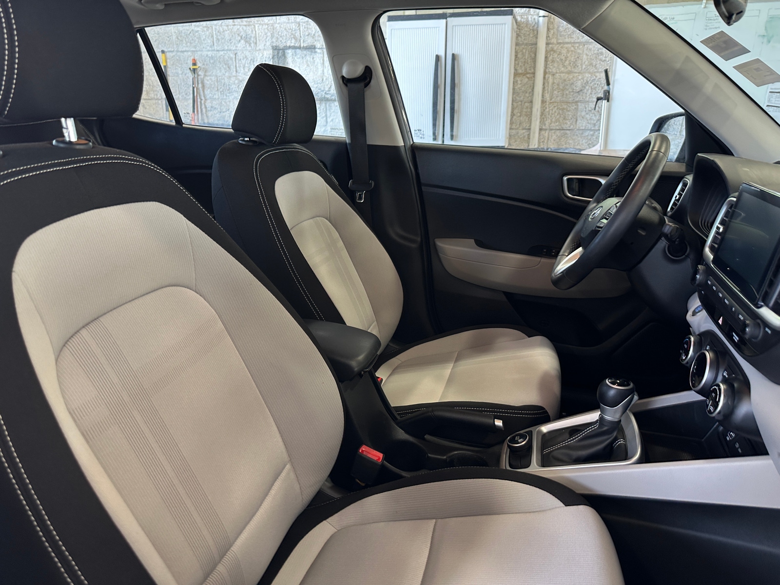 Thumbnail: 2025 Hyundai Venue - 2