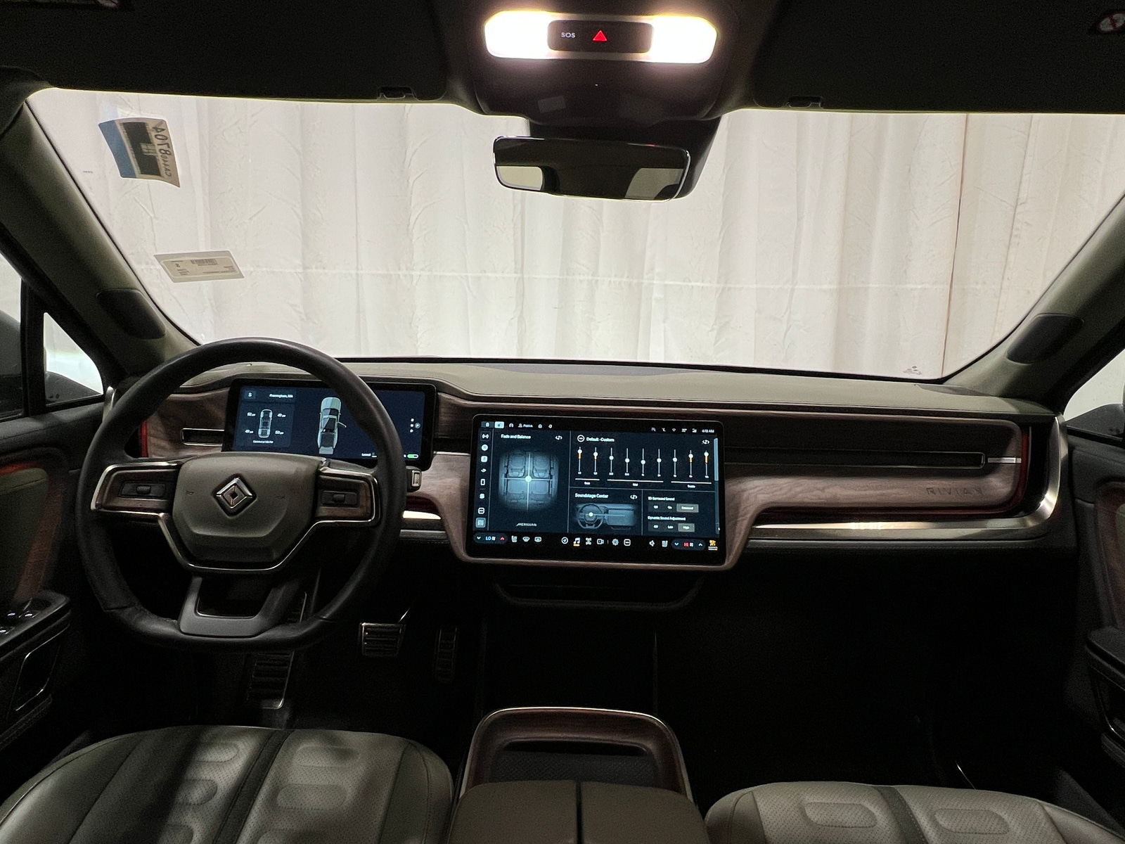 Thumbnail: 2022 Rivian R1T - 2