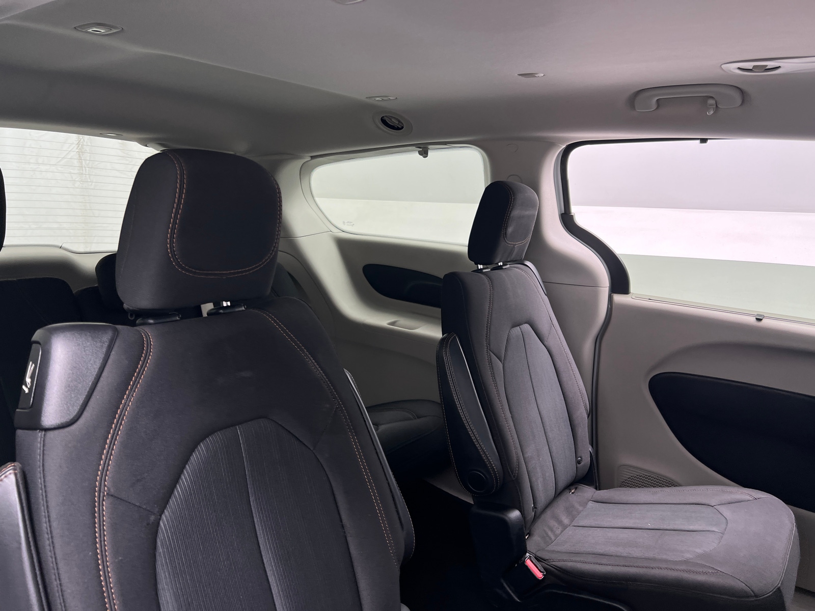 Thumbnail: 2018 Chrysler Pacifica - 6