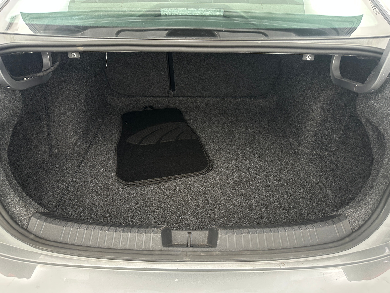 Thumbnail: 2025 Volkswagen Jetta - 6