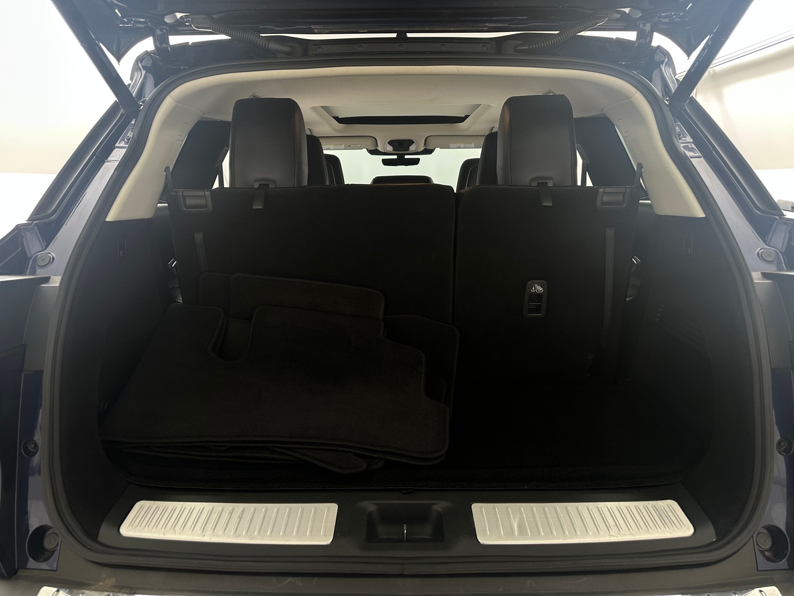 Thumbnail: 2023 INFINITI QX60 - 6